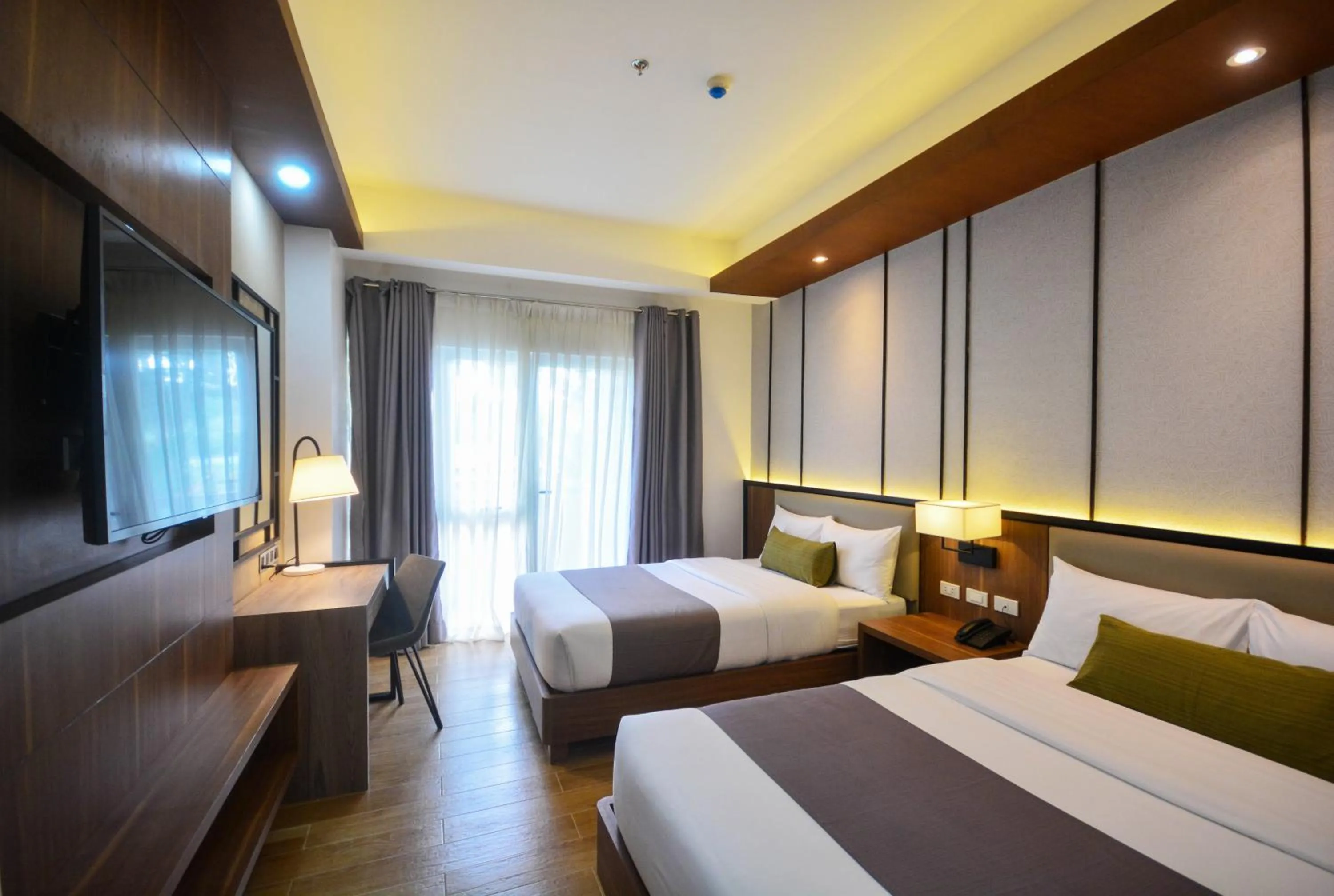 Deluxe Double Room - single occupancy in Sotogrande Hotel Palawan