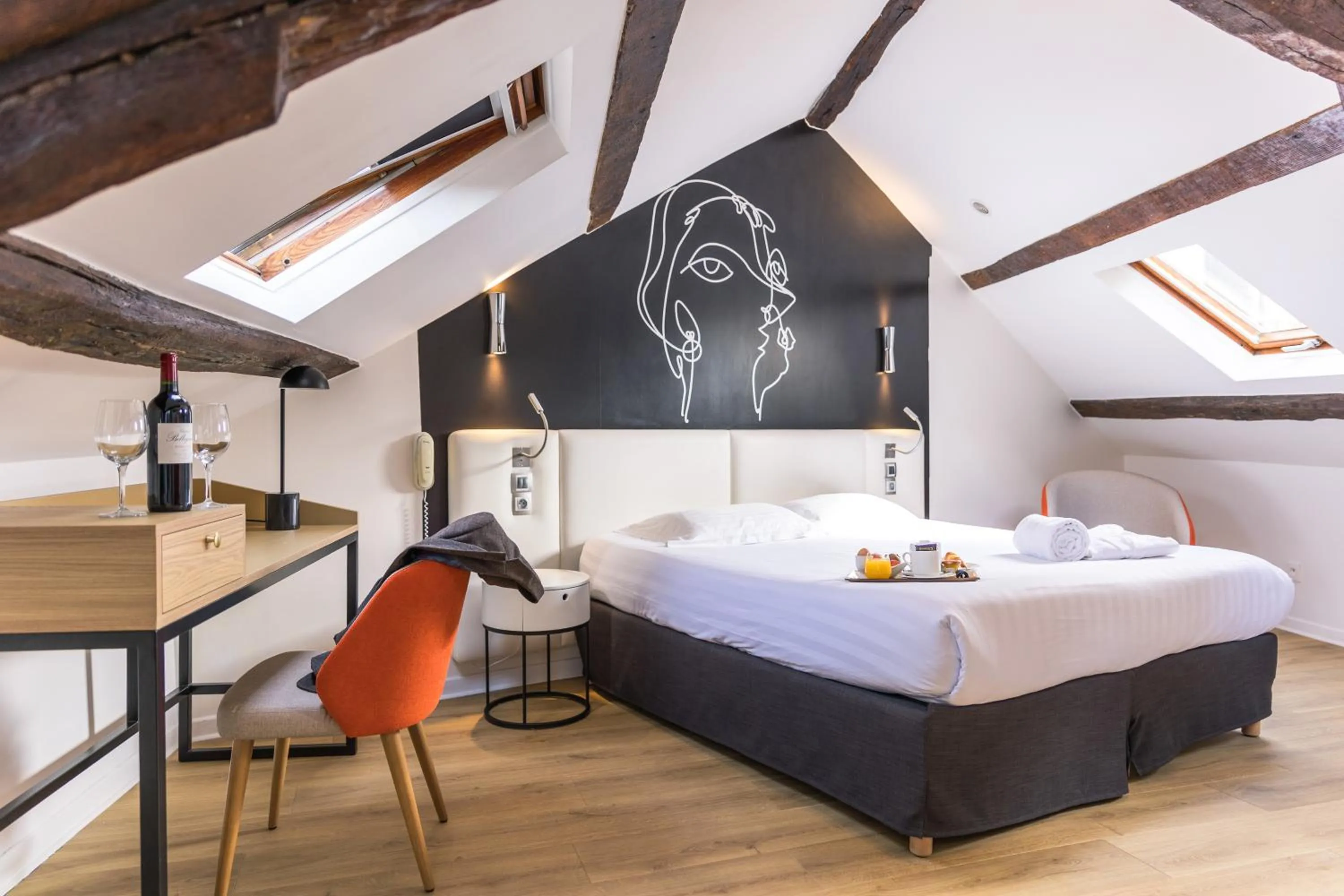 Quadruple Room in Hôtel Montparnasse Saint Germain