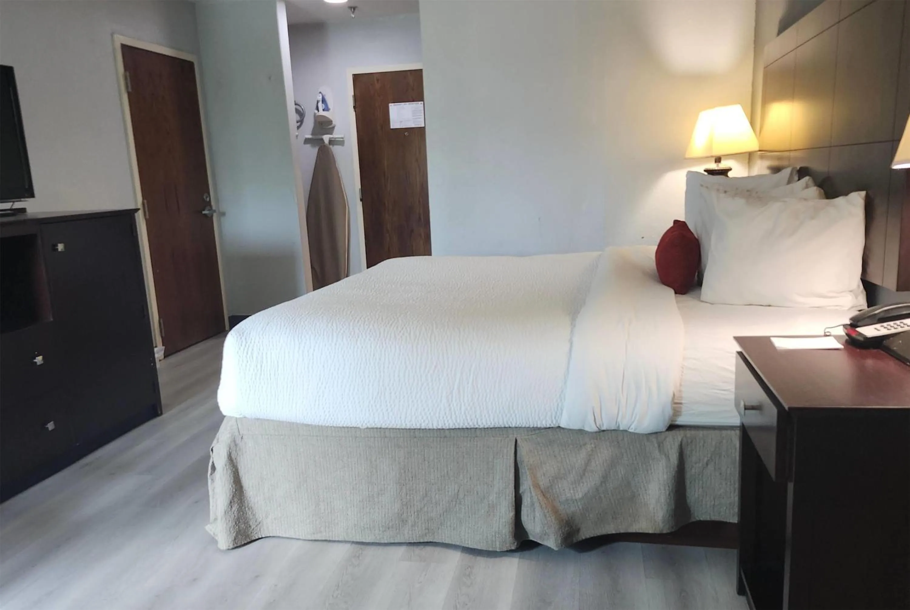 King Room - Mobility Access/Non-Smoking in Ramada by Wyndham Luling