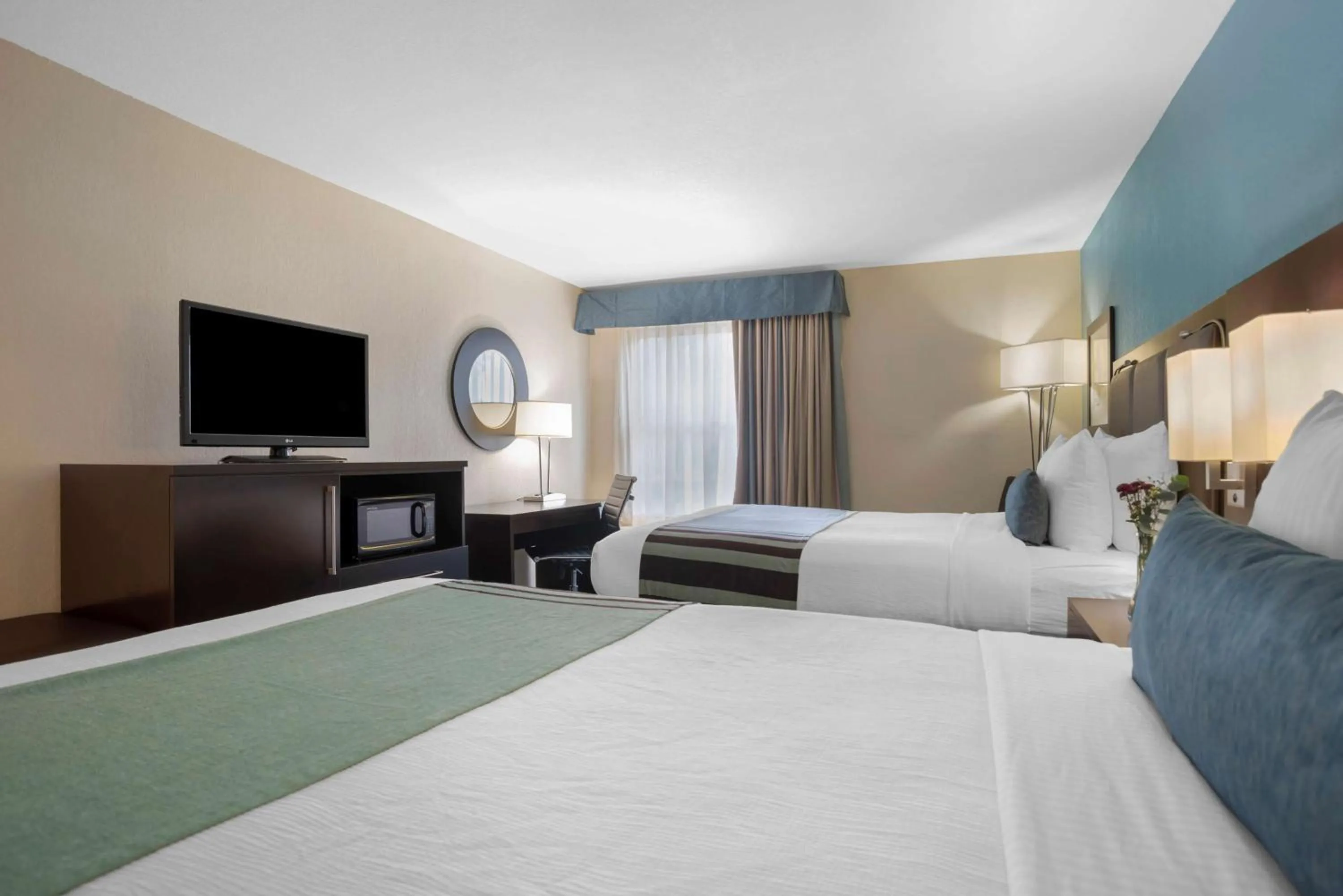 Queen Room with Two Queen Beds - Non-Smoking in Best Western Plus Tallahassee North Hotel