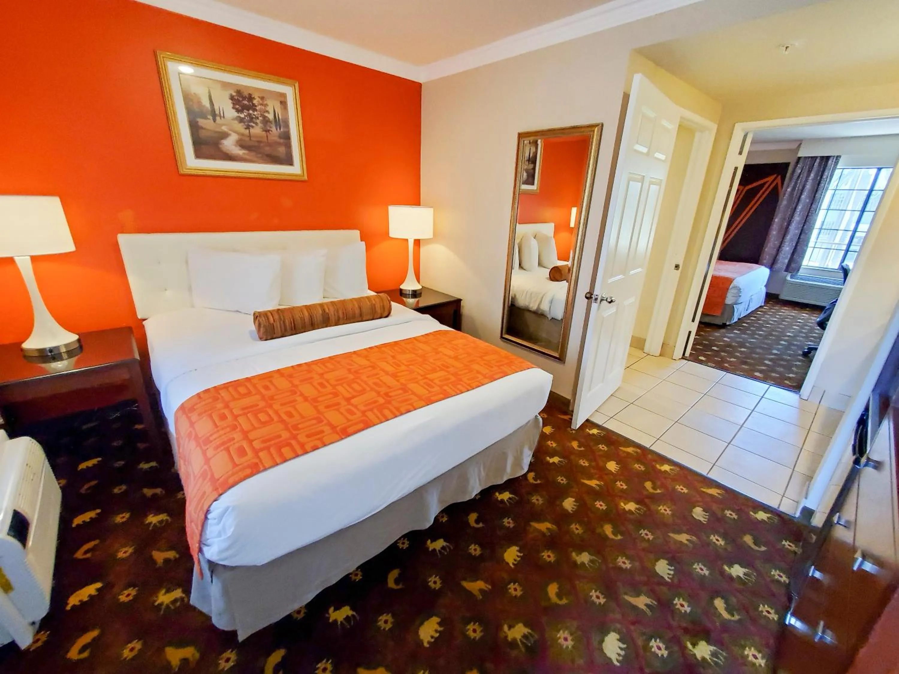 Two-Bedroom Suite in Howard Johnson by Wyndham Pasadena