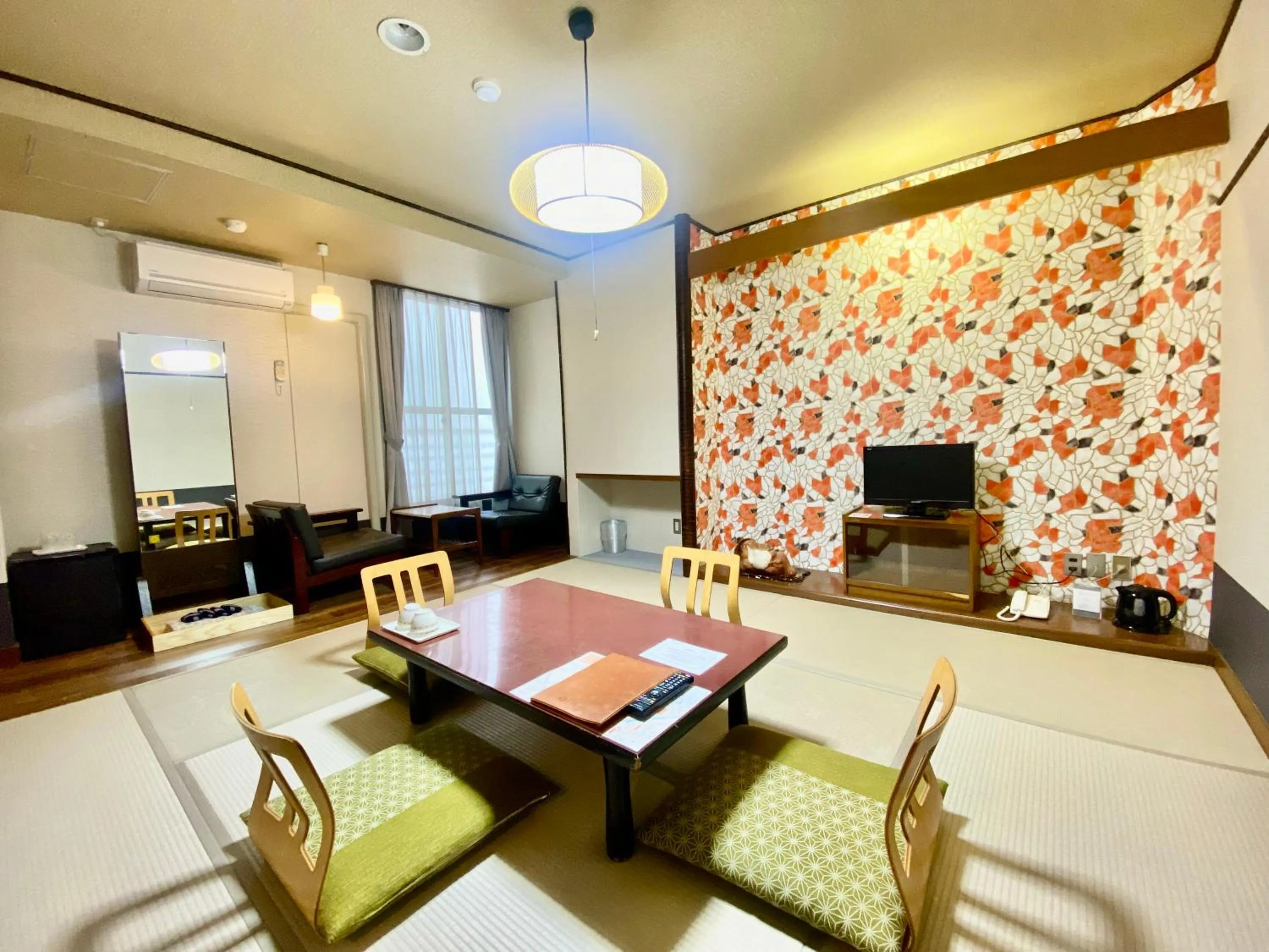Japanese-Style Quadruple Room in Oka Hotel