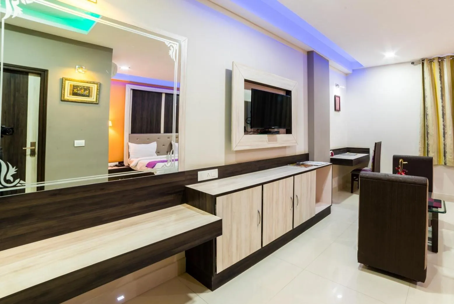 Deluxe Double Room with Balcony in Hotel Heeralal