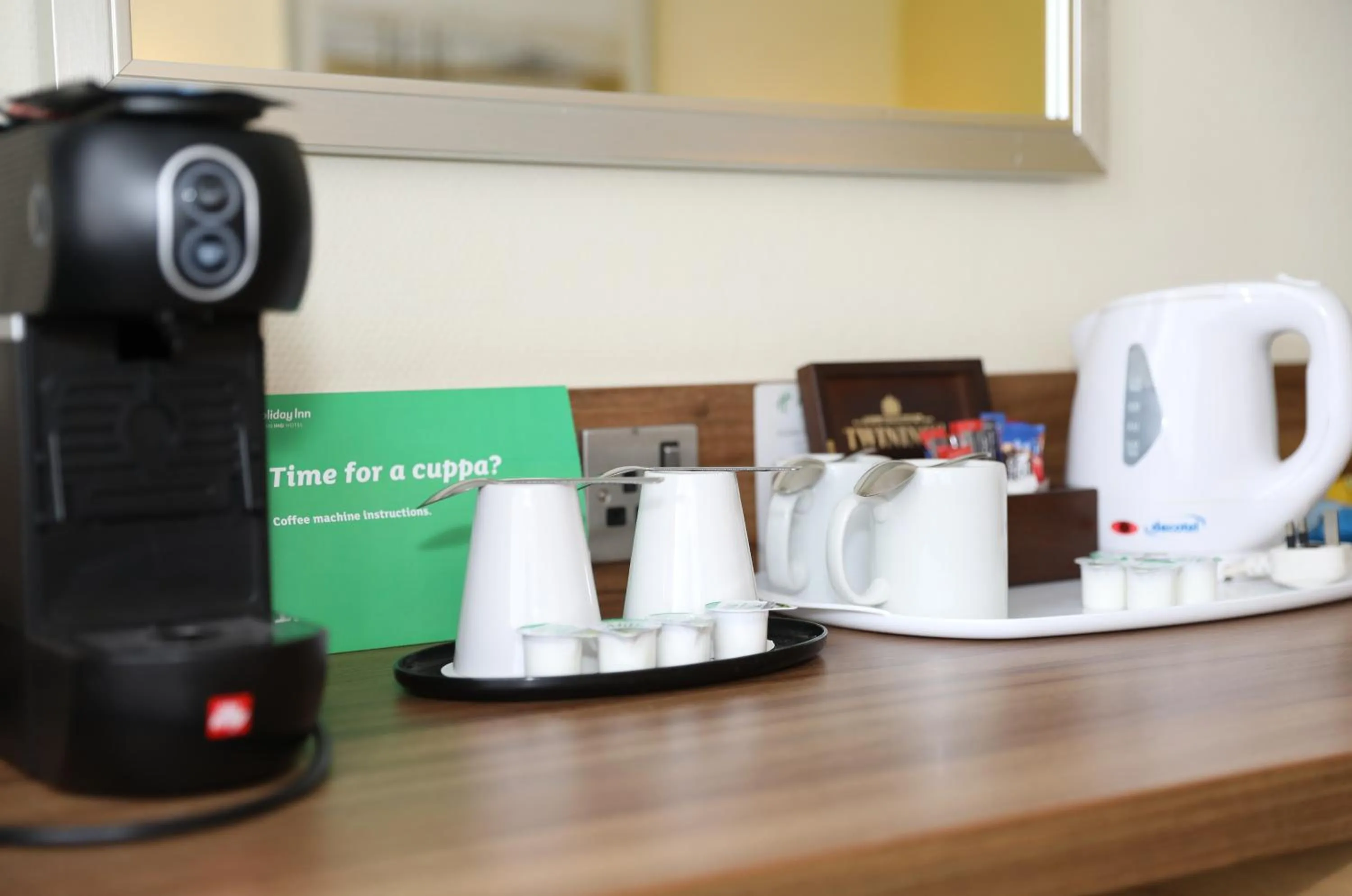 Premium Double Room with Mini-bar in Holiday Inn Brighton Seafront by IHG