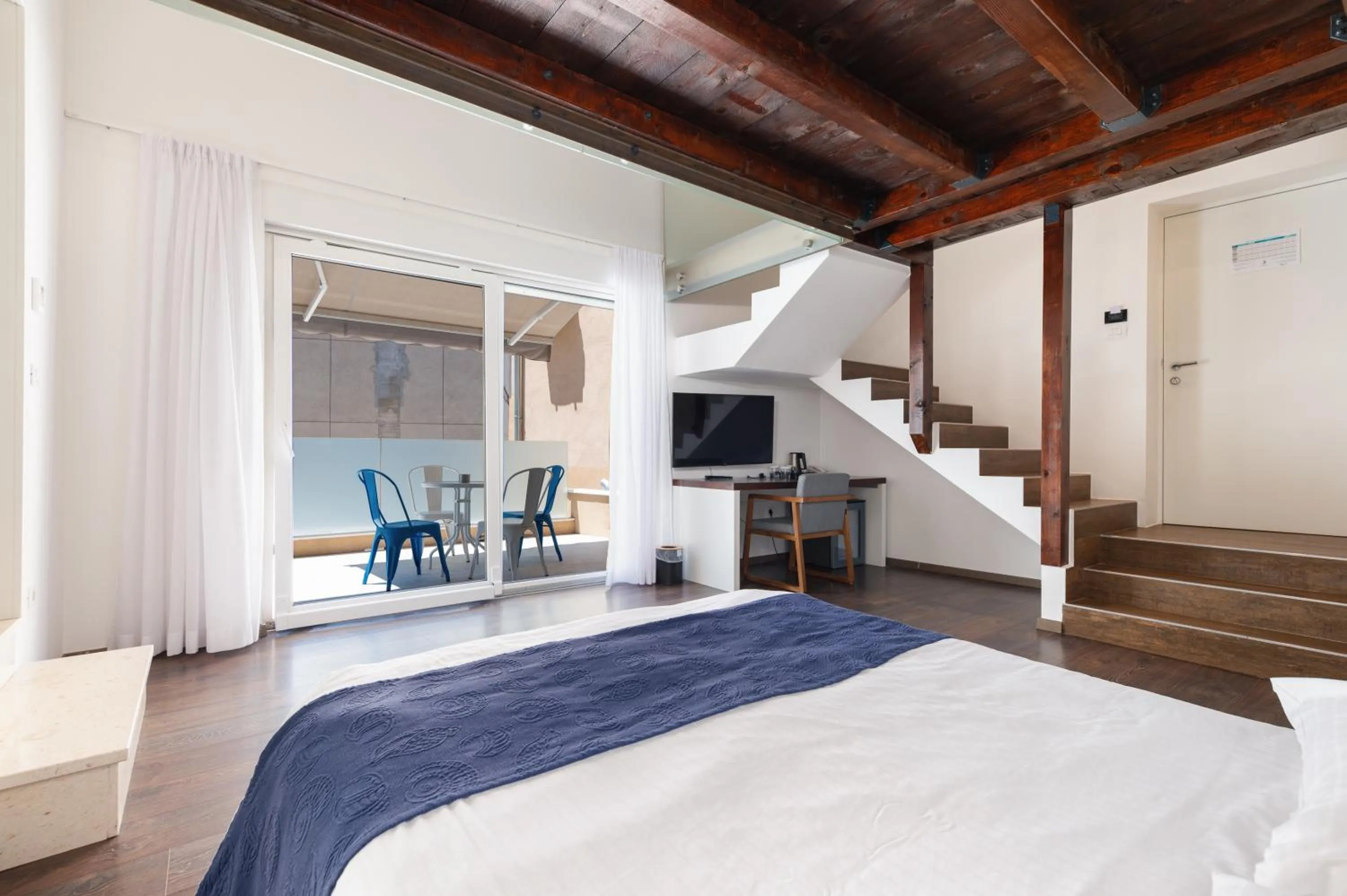 Suite with Balcony in Azur Palace Luxury Rooms