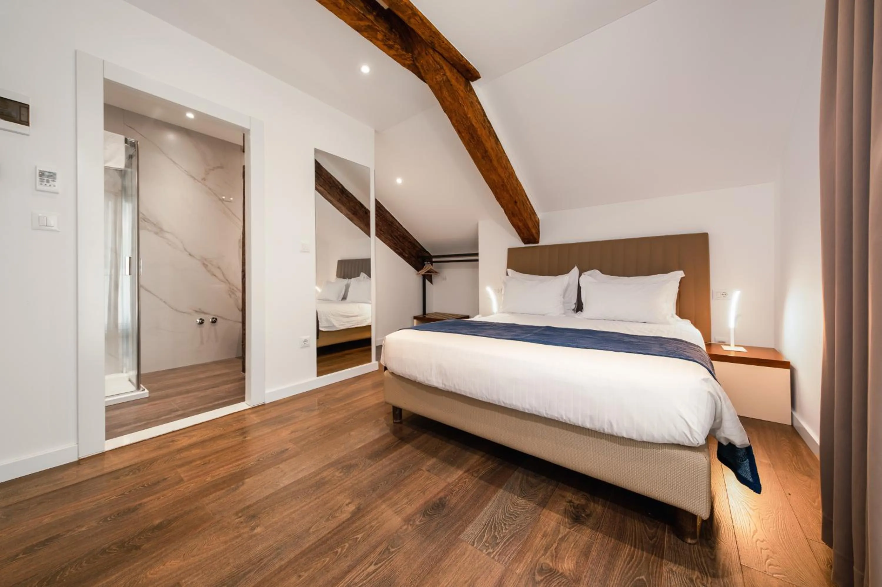 Economy Double Room - single occupancy in Azur Palace Luxury Rooms