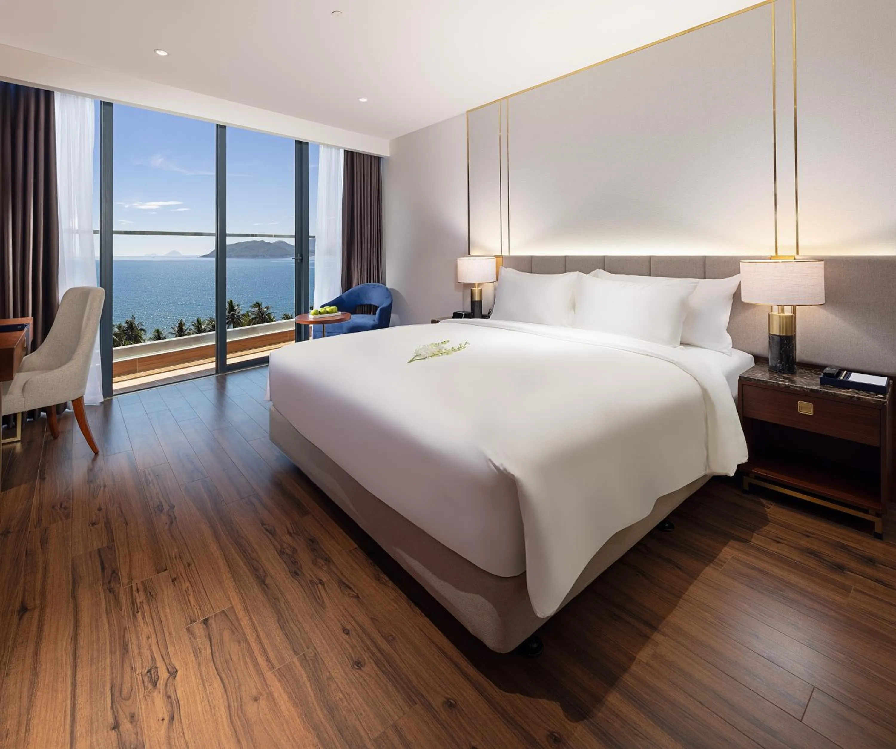 Deluxe King Room in Best Western Premier Marvella Nha Trang