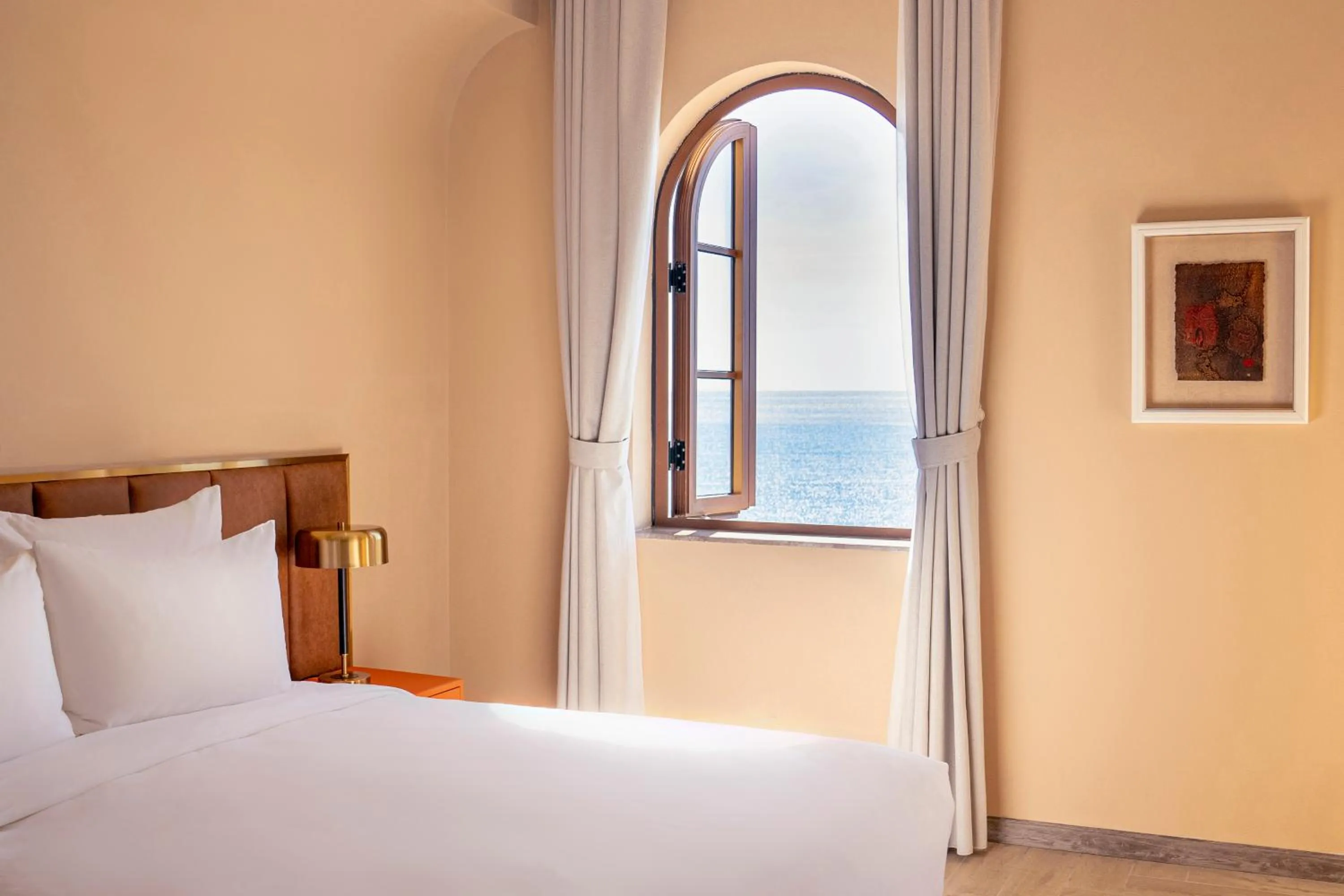 Deluxe Queen Room with Sea View in CASEPiA