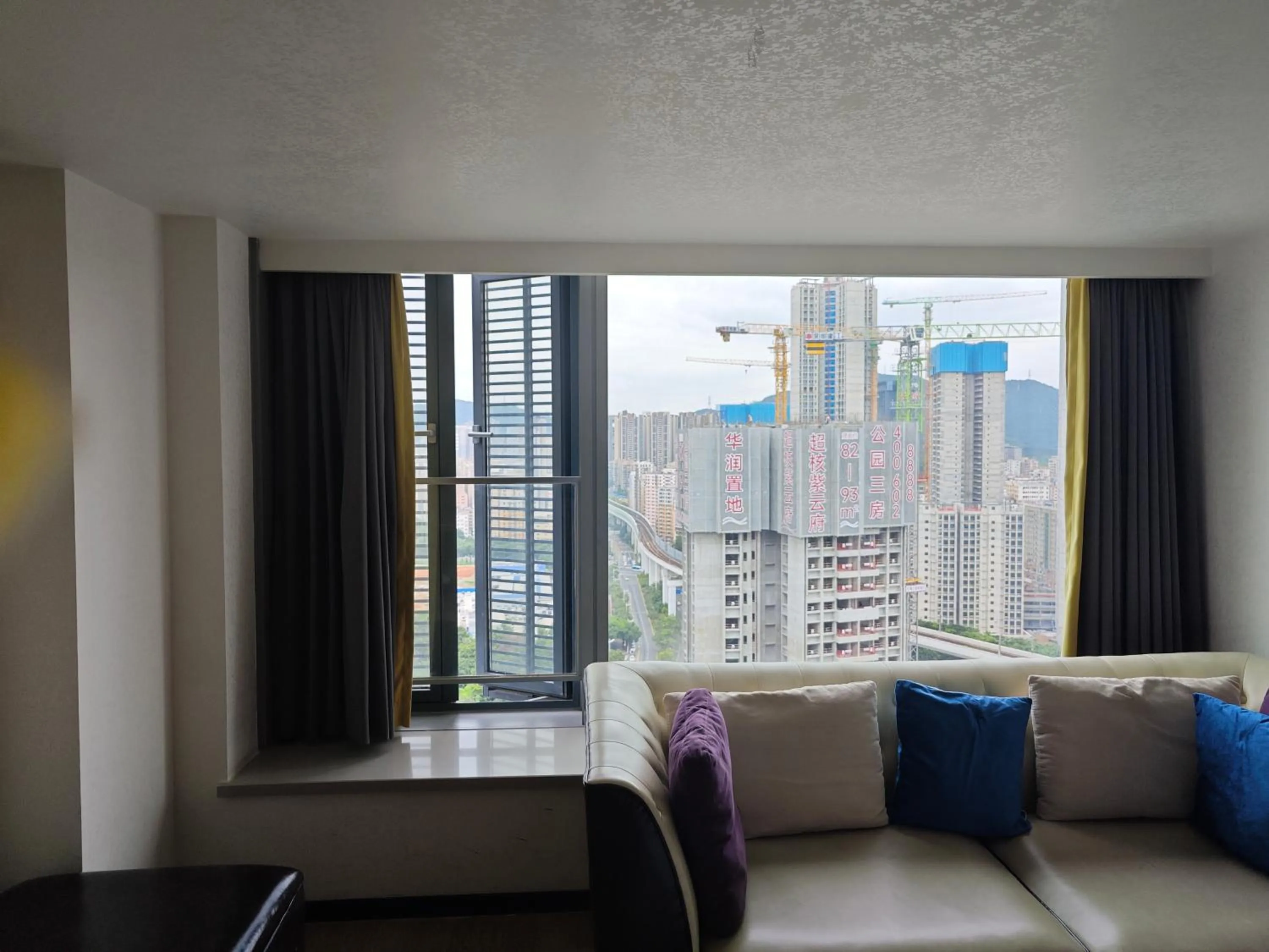 Family Suite in Xinghe Times Apartment Shenzhen North Railway Station