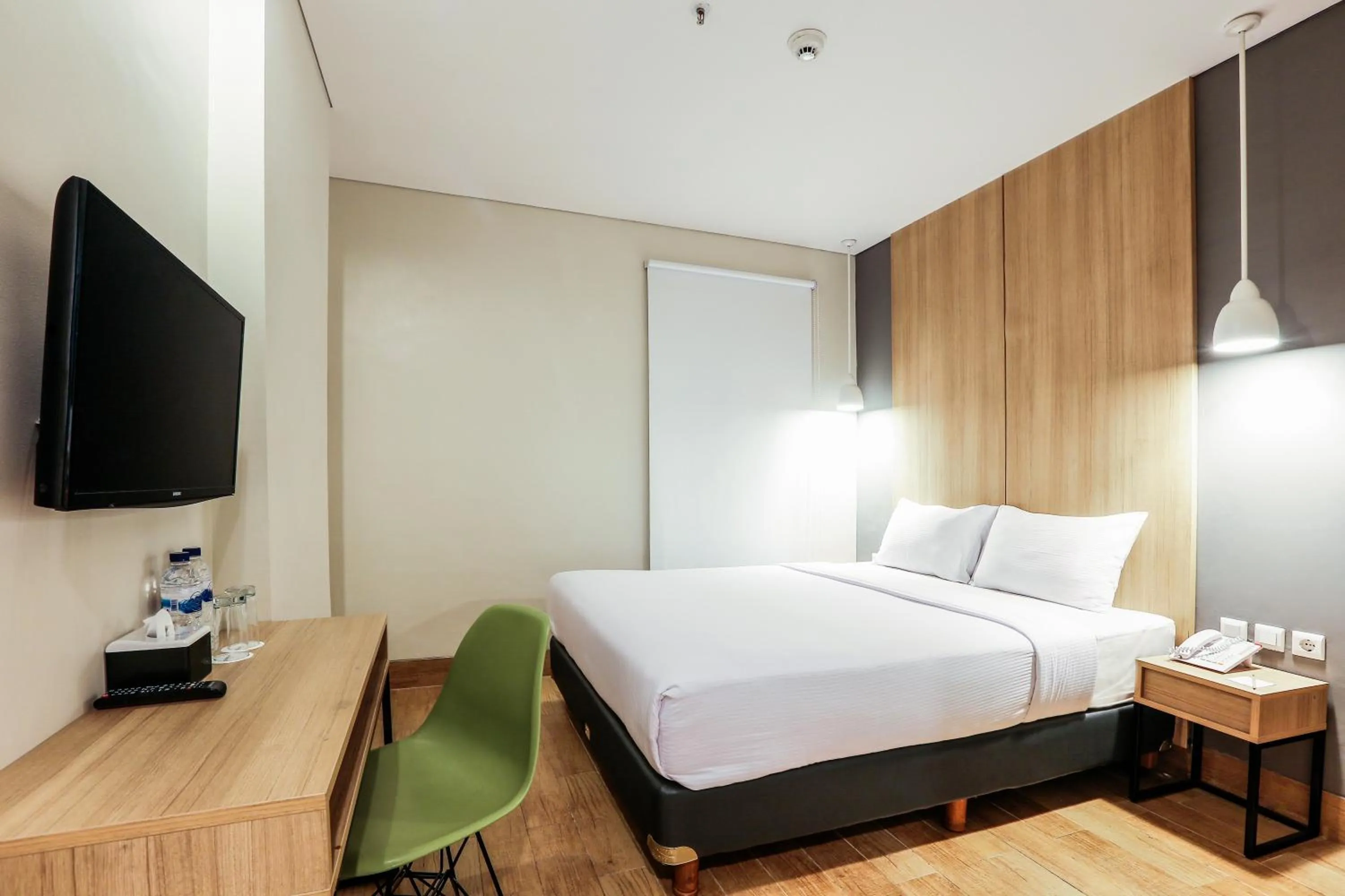 Superior Queen Room in Hotel Citradream Semarang