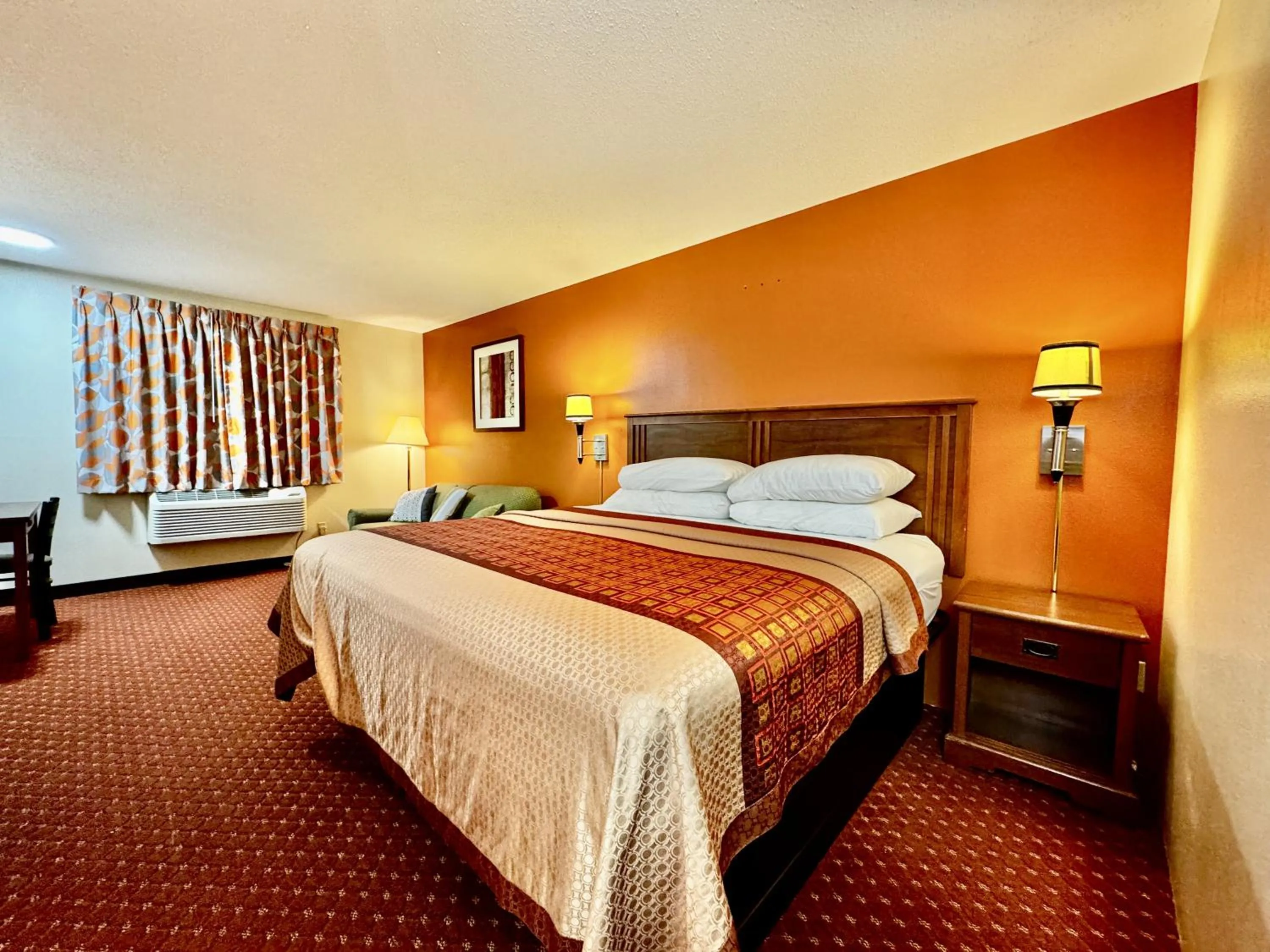 King Room in Sibley Inn