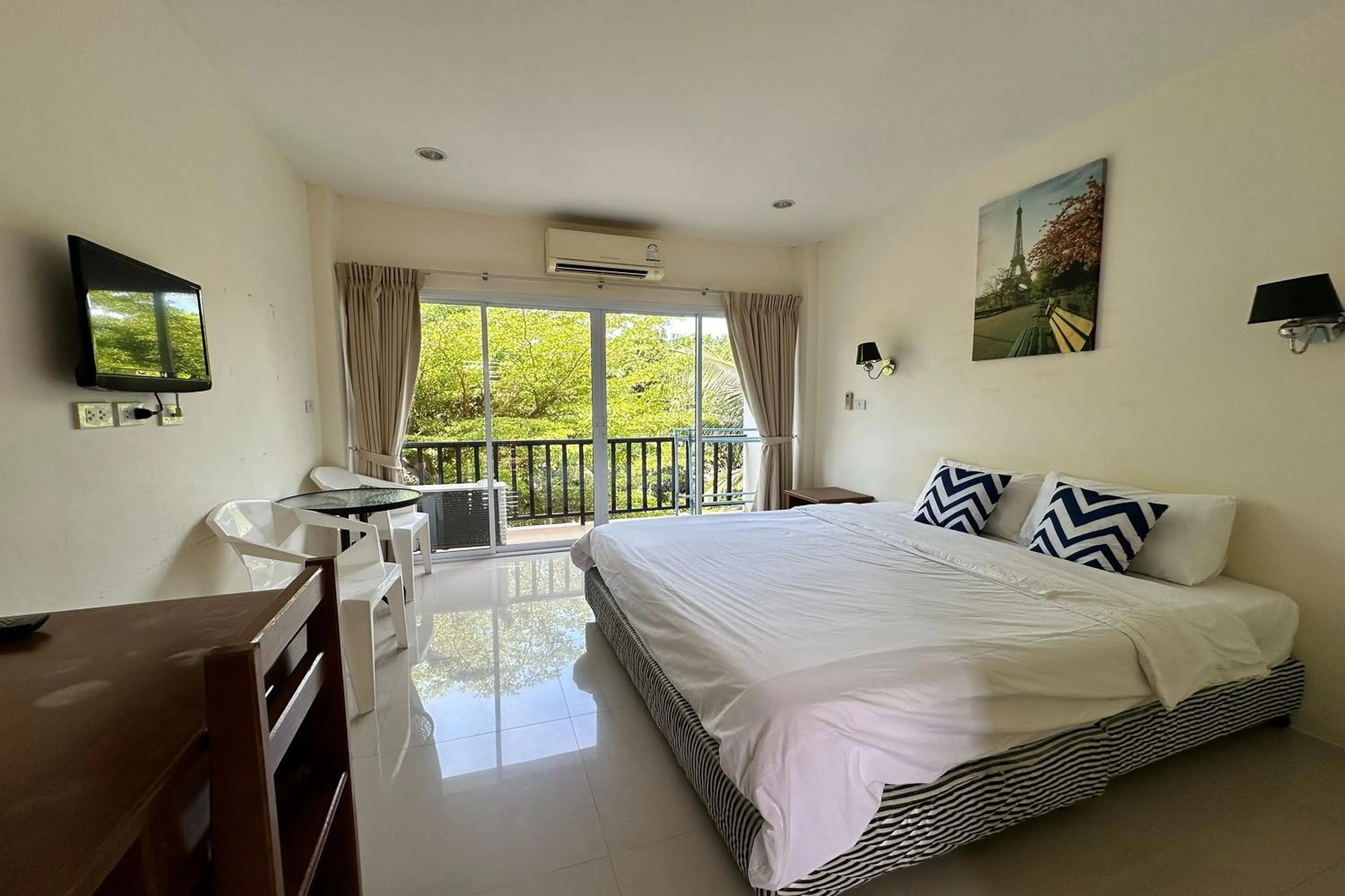 Double Room in Choengmon Residence