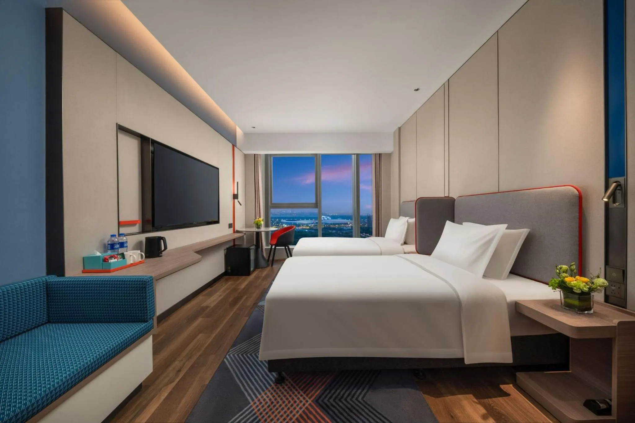 High Floor Standard Twin Room in Holiday Inn Express Nanjing Jiangbei Wonhall Mall