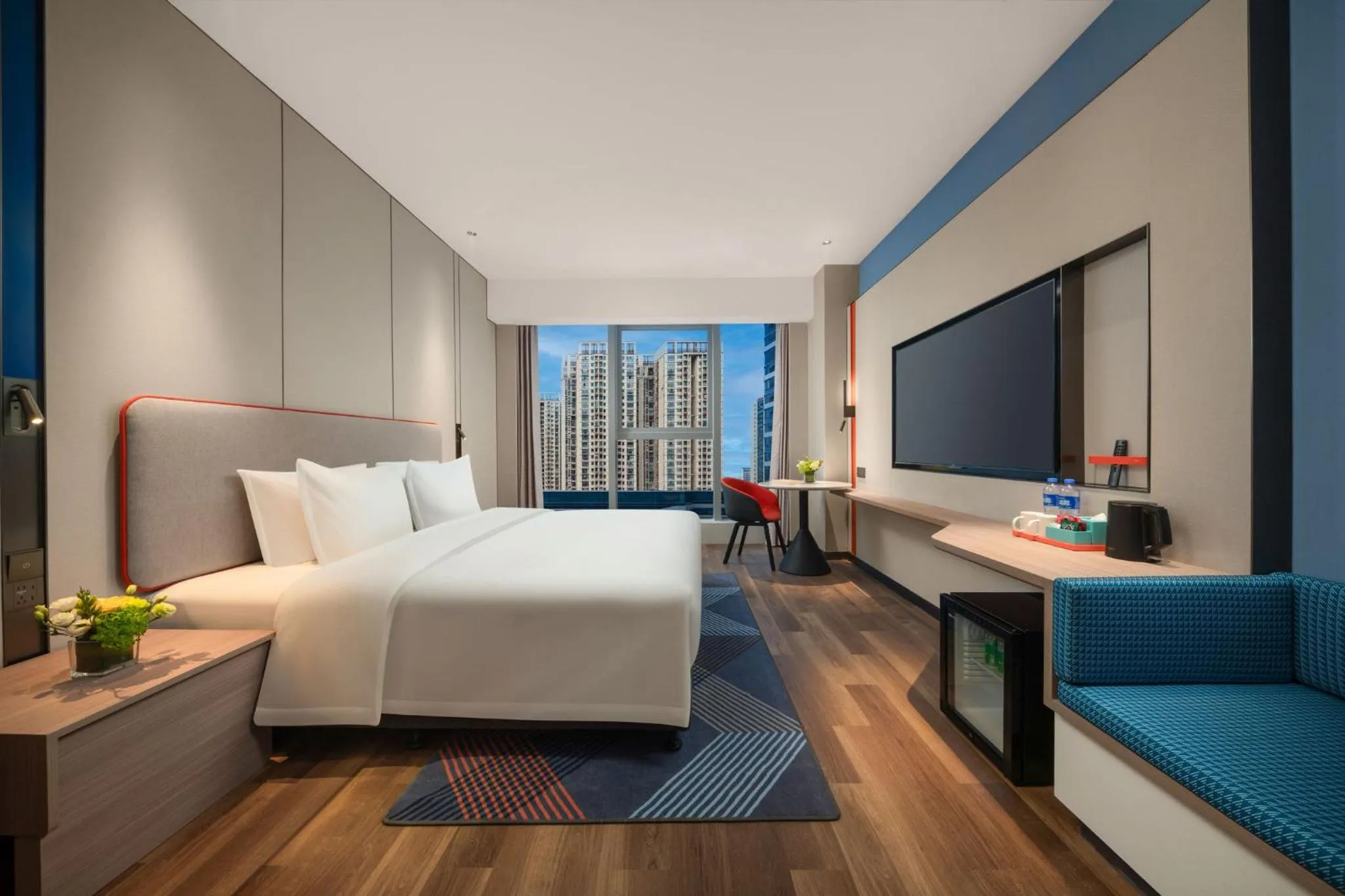 Standard King Room - High Floor in Holiday Inn Express Nanjing Jiangbei Wonhall Mall