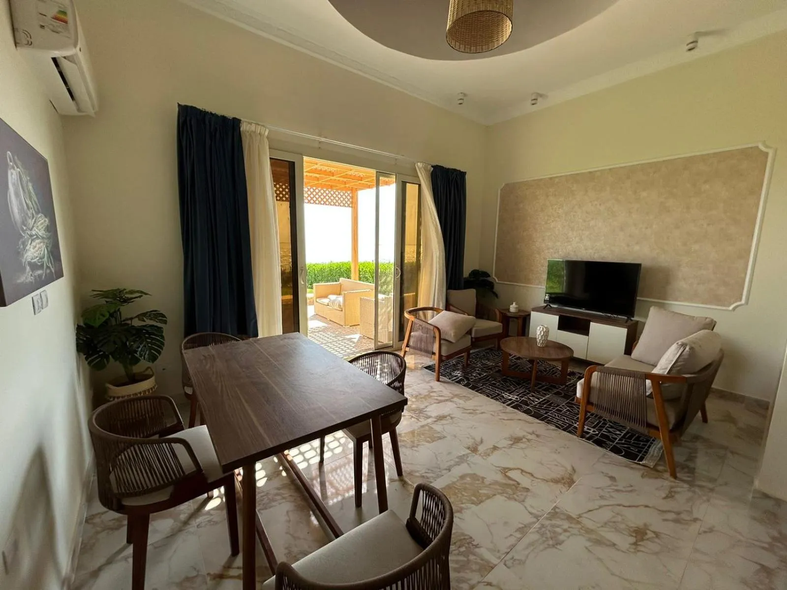 Luxury Suite with panoramic Front Lake View in Azal Lagoons Resort Abu Simbel