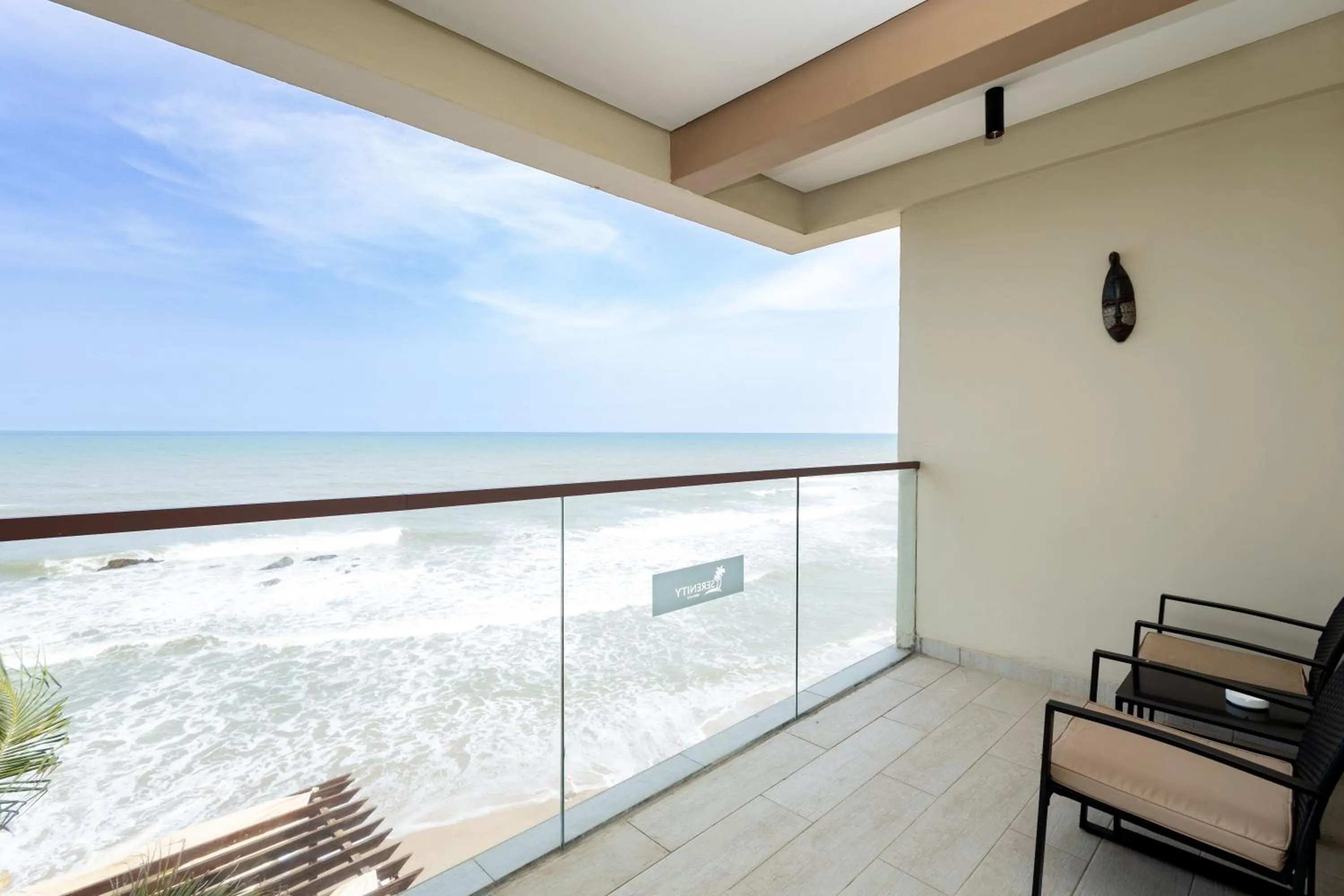 Deluxe Twin Room with Sea View in Serenity Residences & Spa - Kokrobite Beach