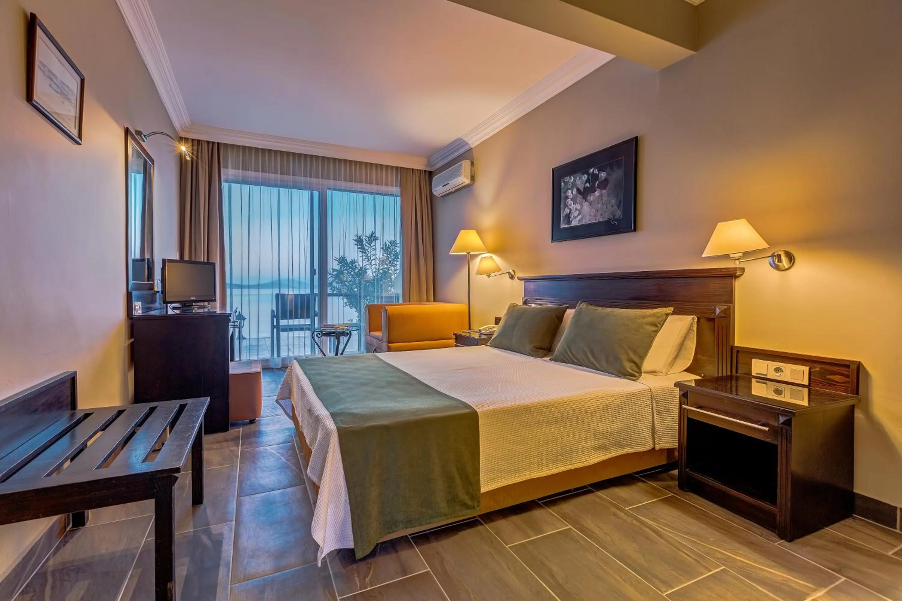 Double or Twin Room with Sea View in Cunda Hotel