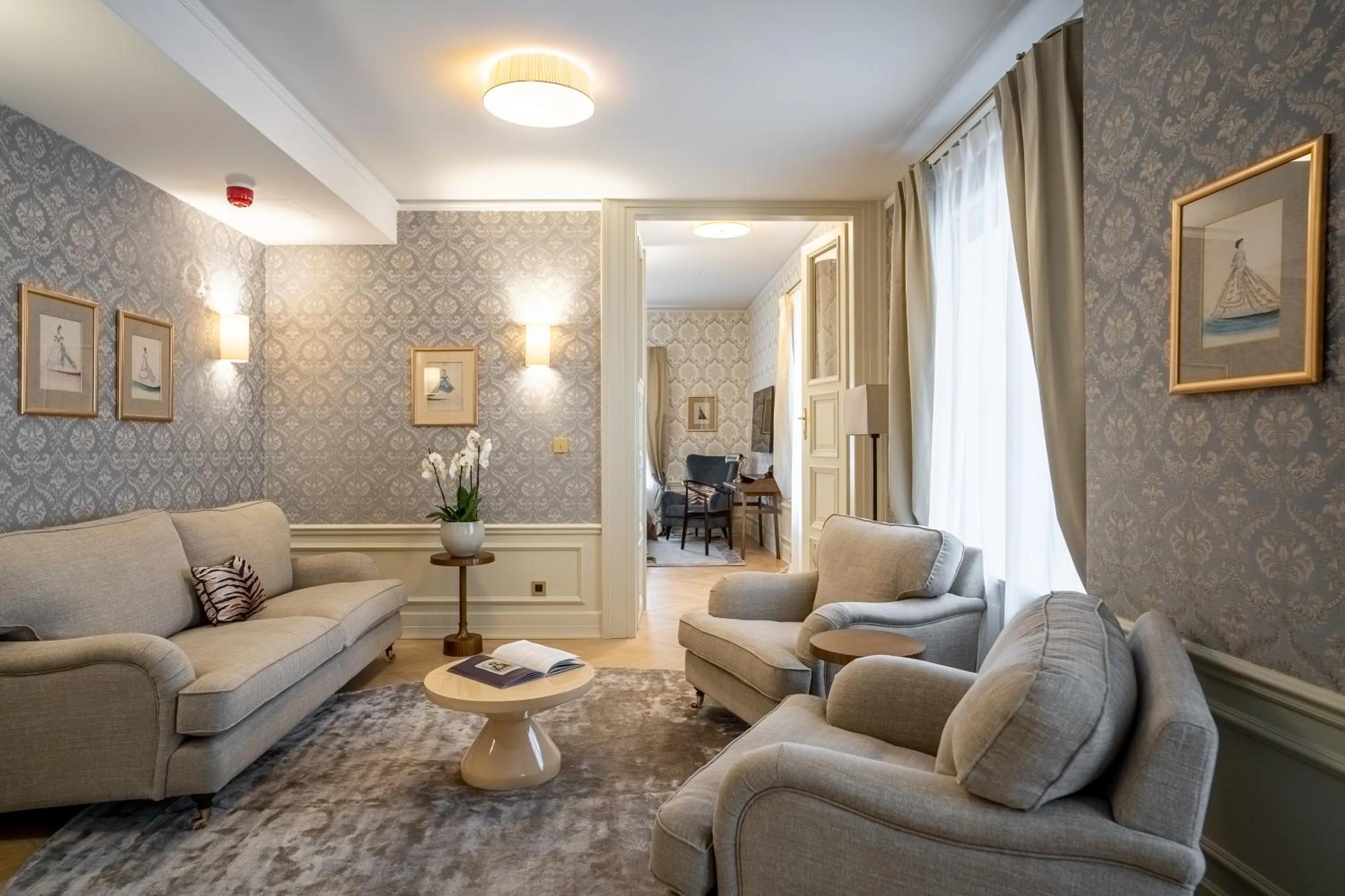 Standard Double Suite in Hotel Unicus Palace Old Town - Destigo Hotels