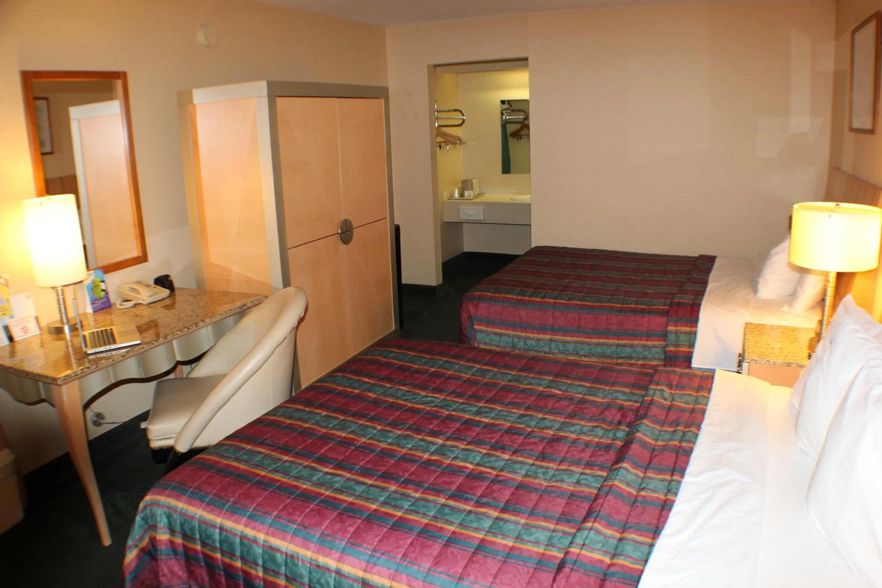 Queen Room with Two Queen Beds - Non-Smoking in Days Inn by Wyndham Greeneville