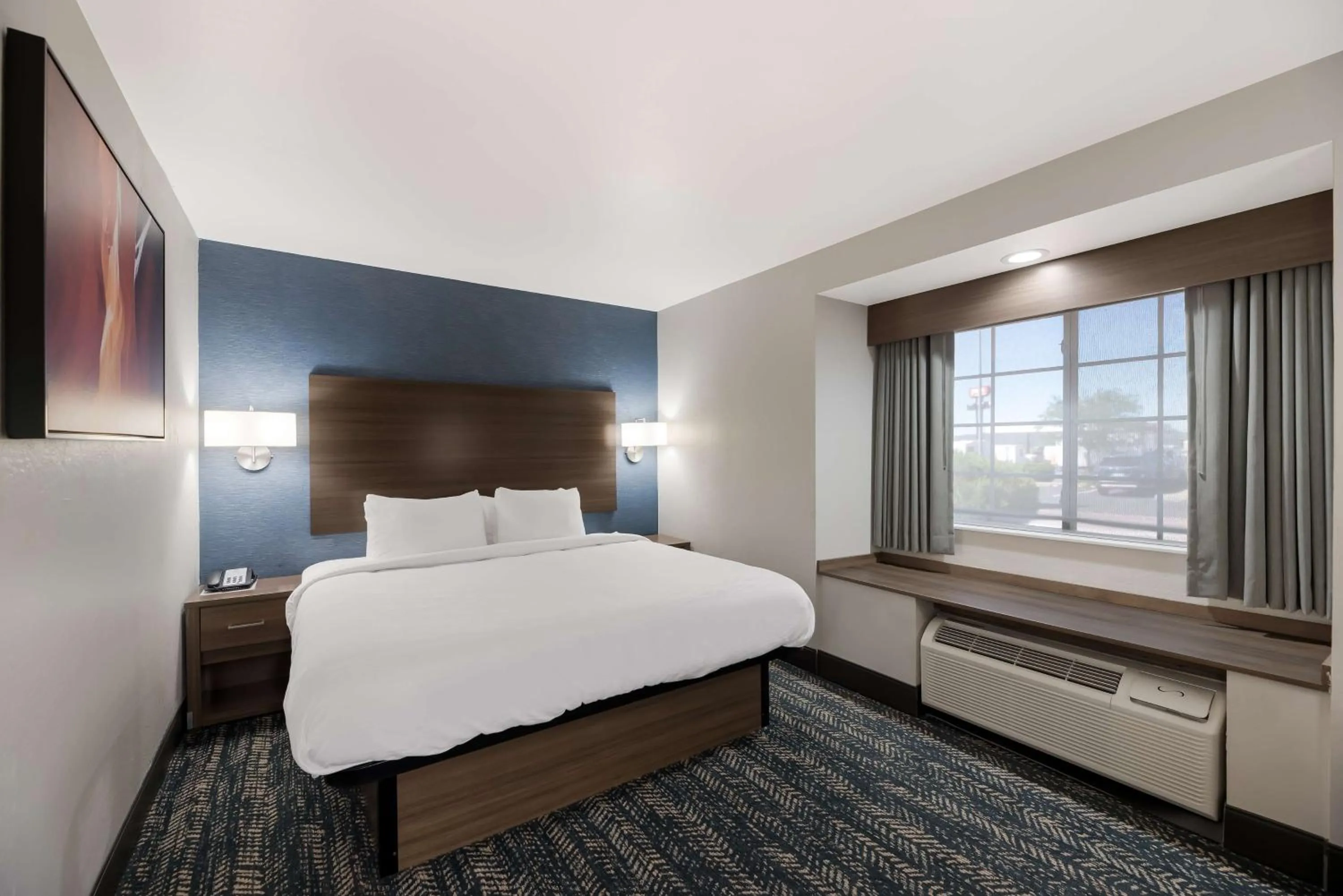 King Room with Walk-in Shower - Non-Smoking in Best Western Bellemont Shadow Mountain Inn