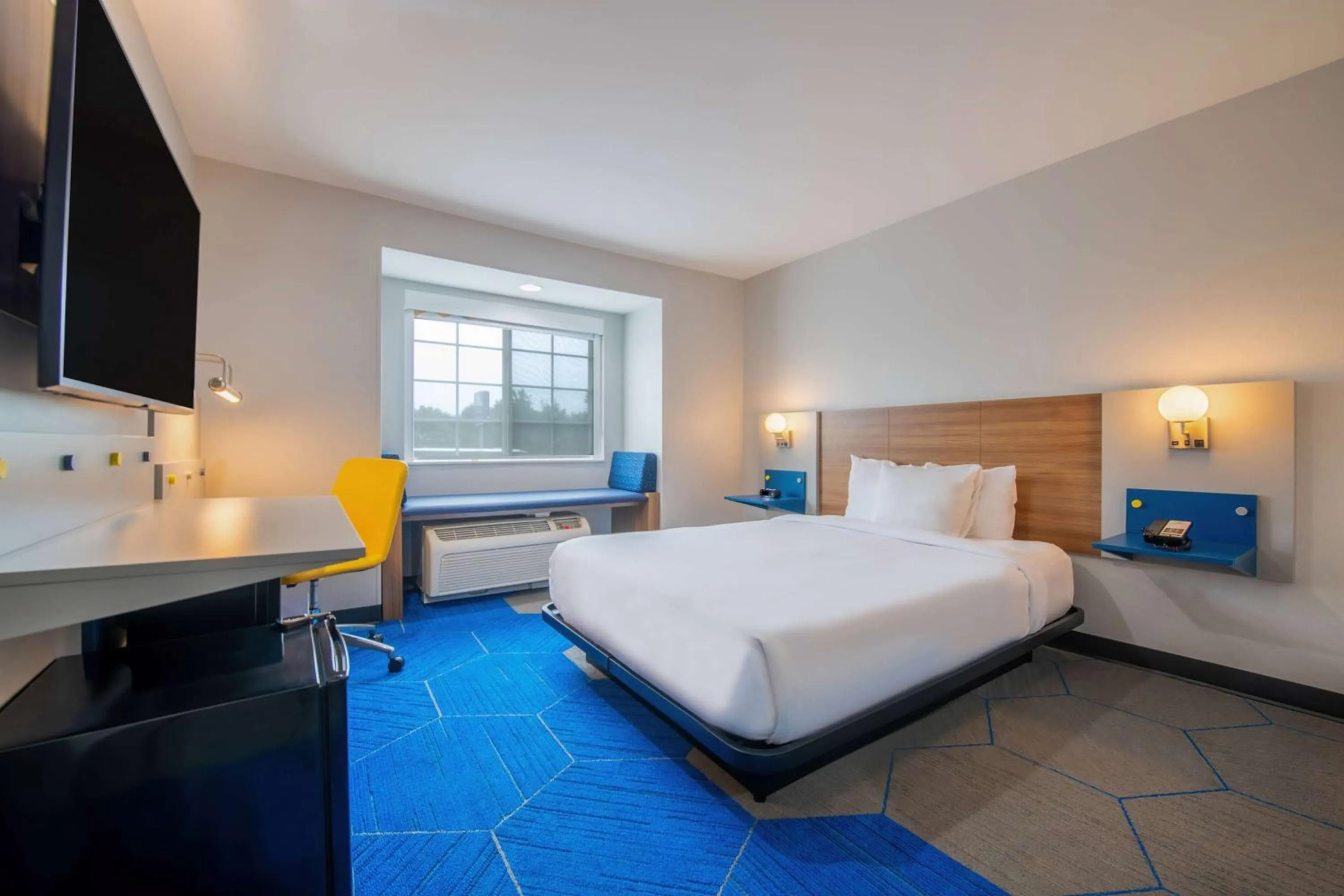 Queen Room - Disability Access/Non-Smoking in Microtel Inn and Suites by Wyndham Anderson SC