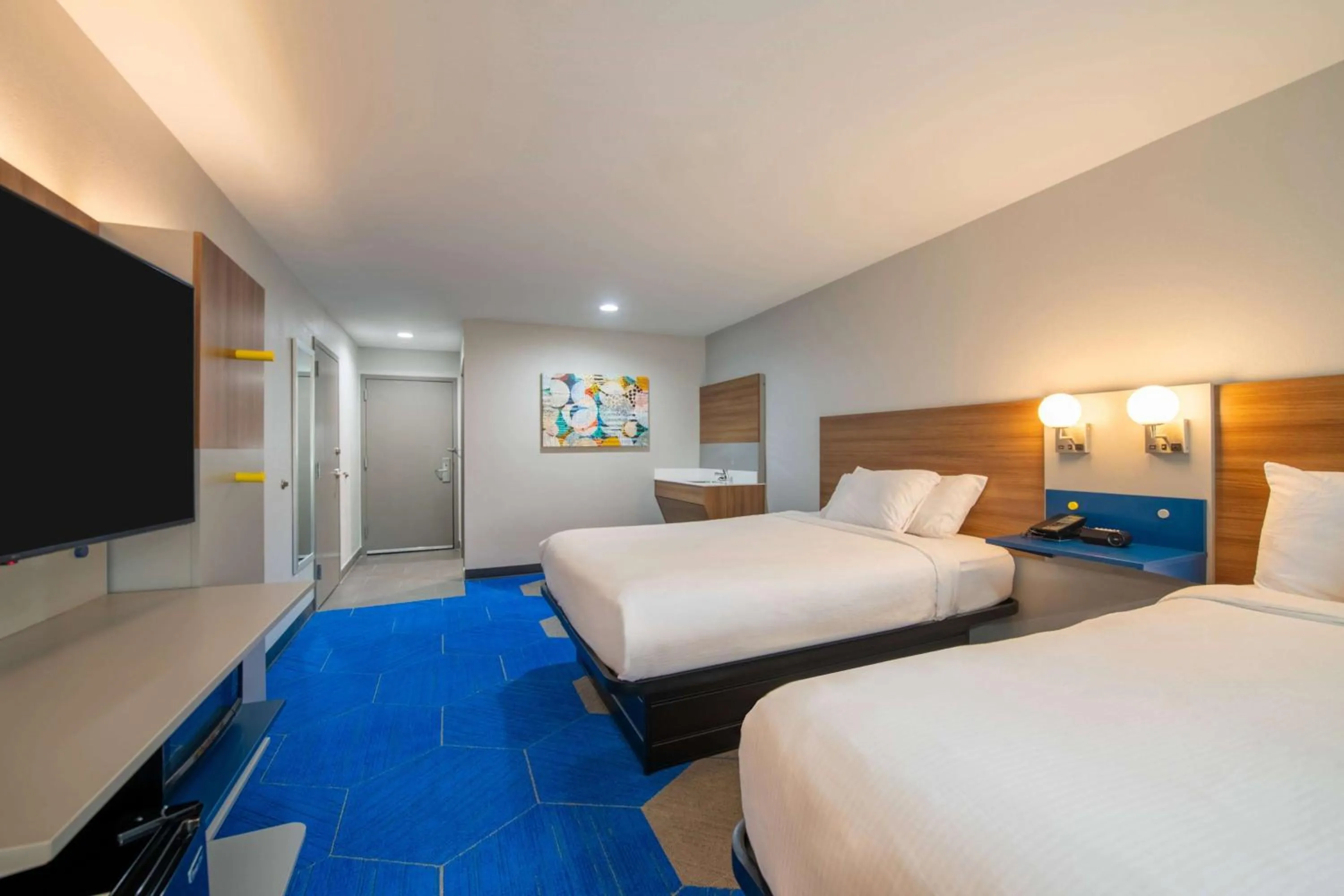 2 Queen Beds, Suite, Non-Smoking to 2 Queen Beds, Studio Suite, Non-Smoking in Microtel Inn and Suites by Wyndham Anderson SC