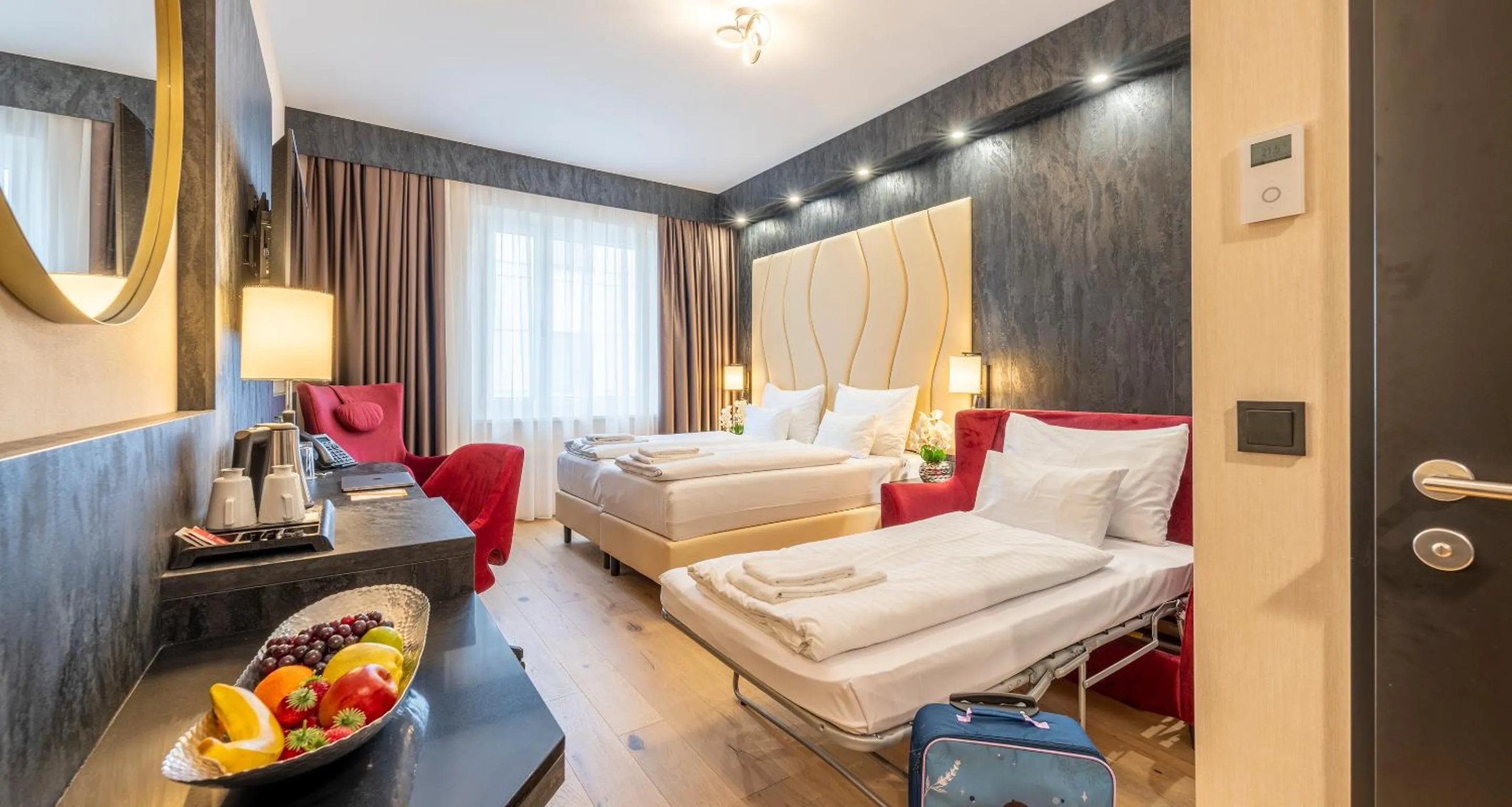 Premium Double Room with Sofa Bed in PLAZA INN Wiener Neustadt, BW Signature Collection