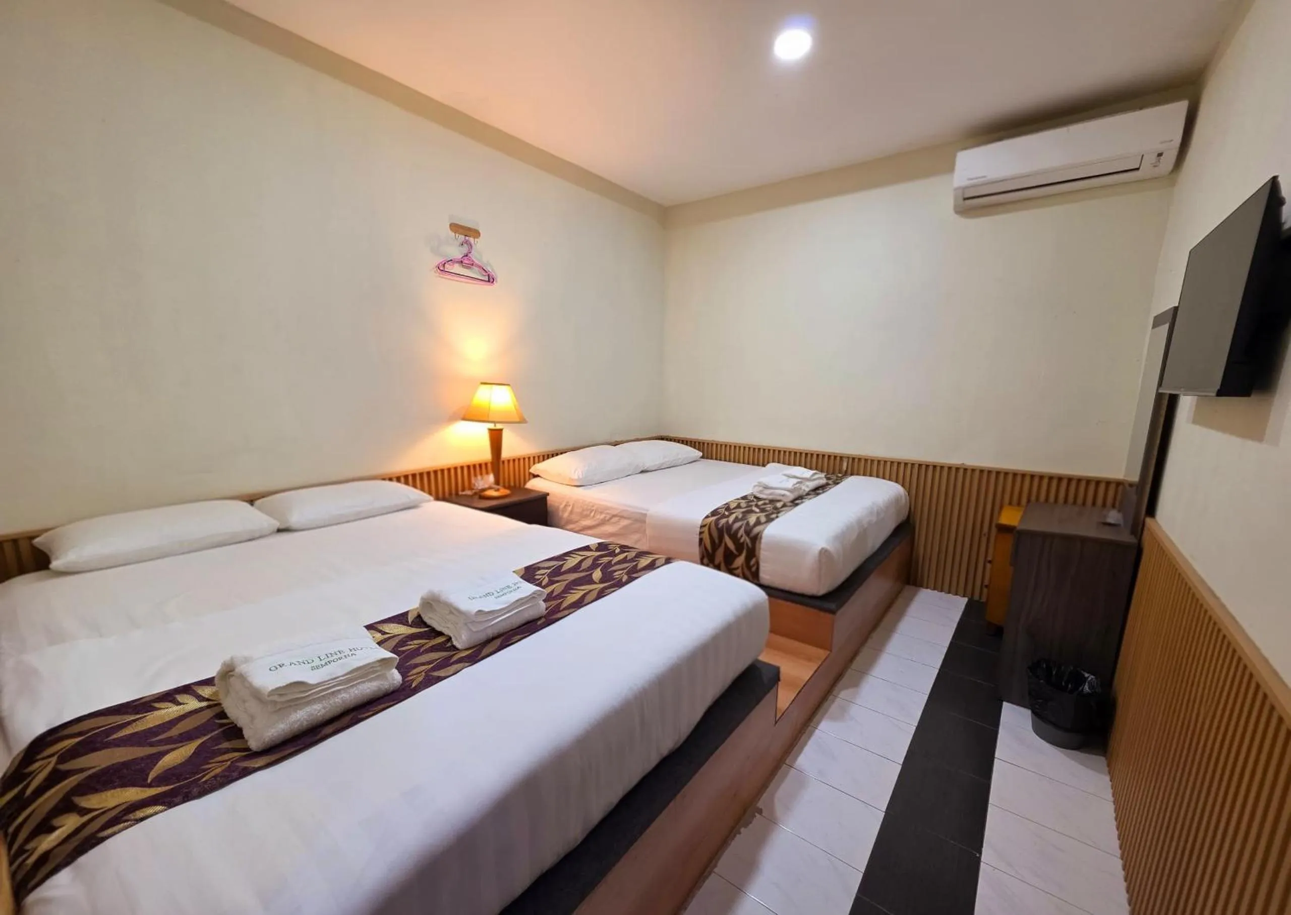 Family Room with Shared Bathroom - single occupancy in Grand Line Hotel Semporna