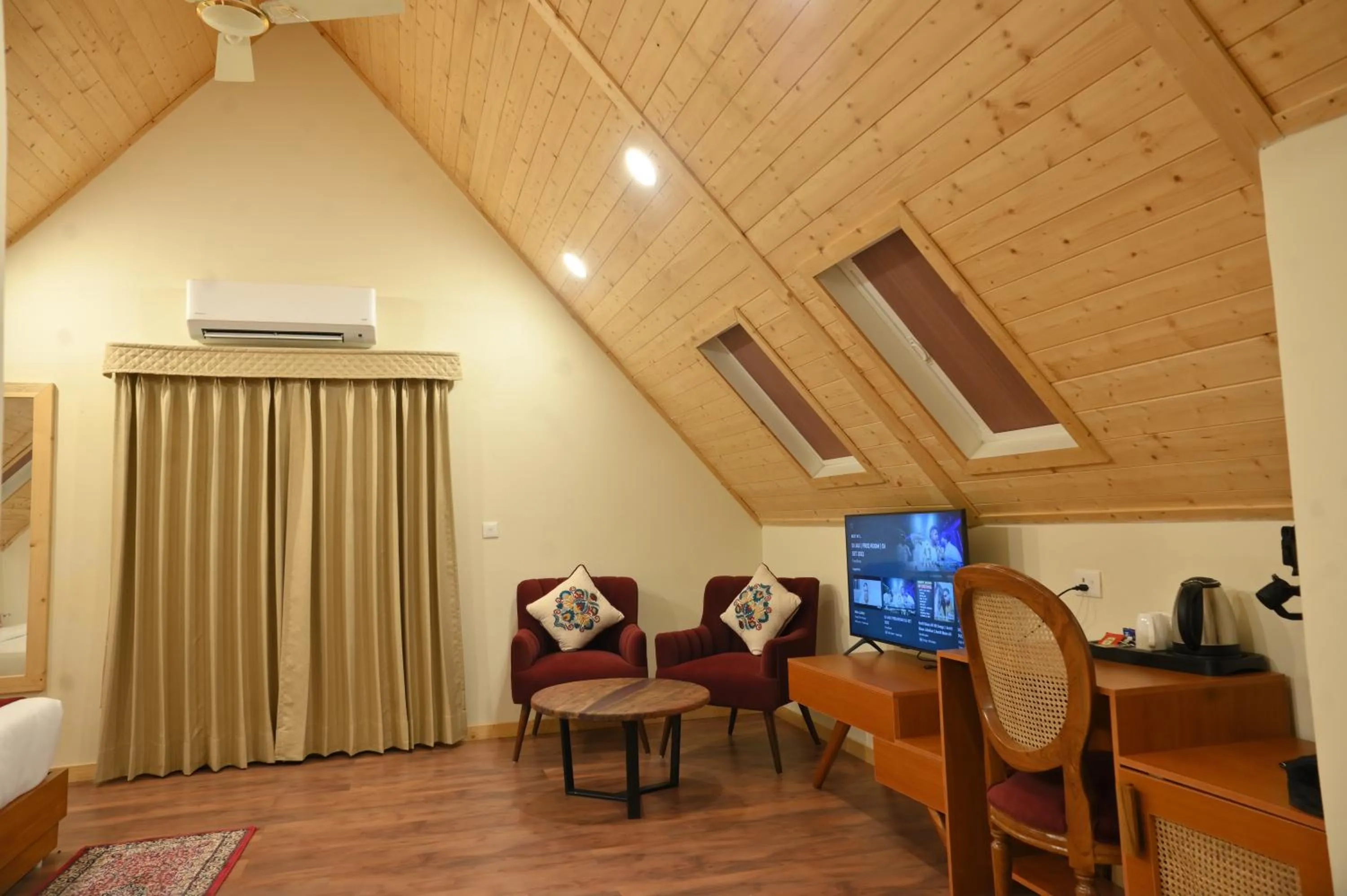 Superior King Room in Samsara Luxury Cottages & Spa, Chail Hills
