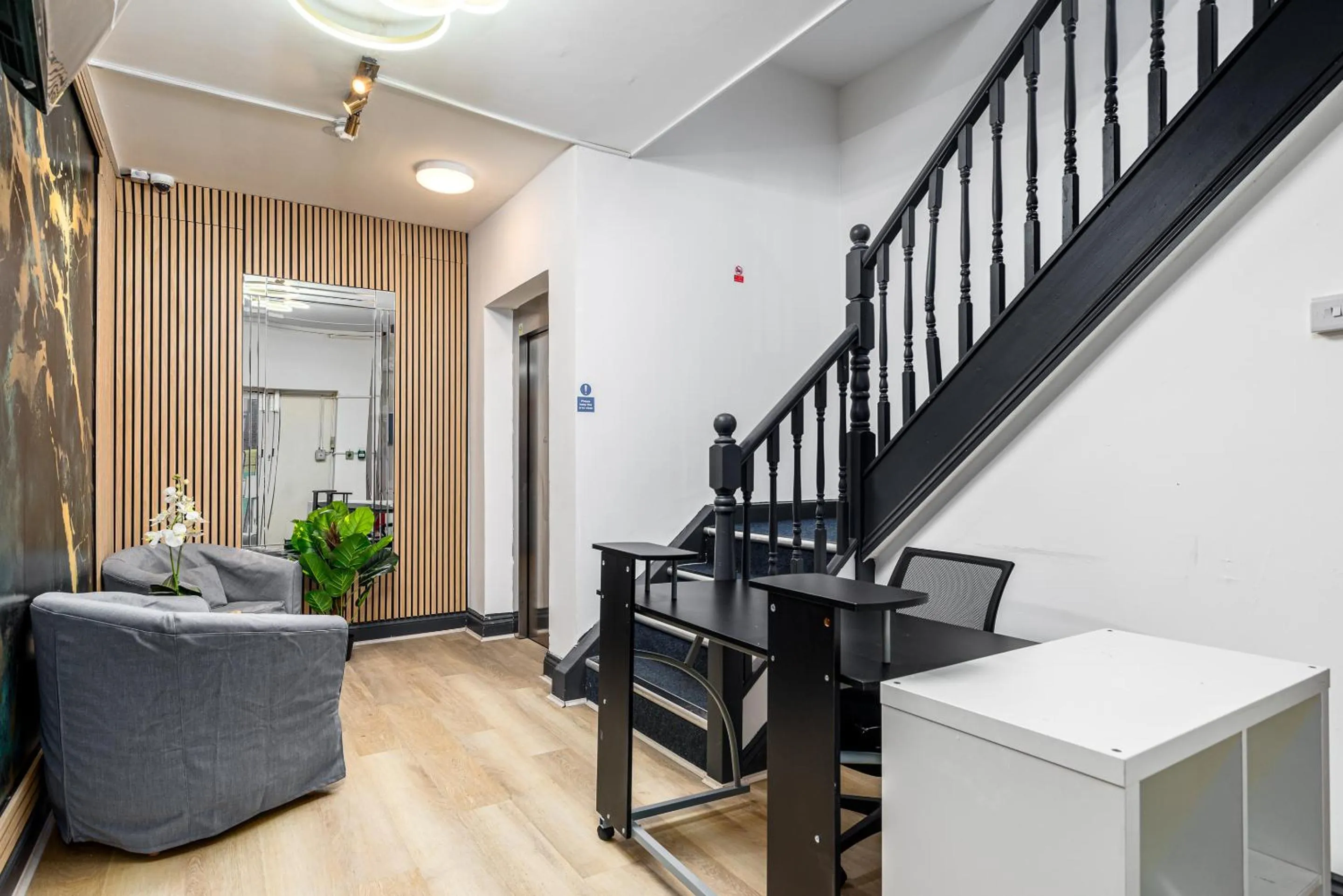 Standard Studio in City Gate Guest House