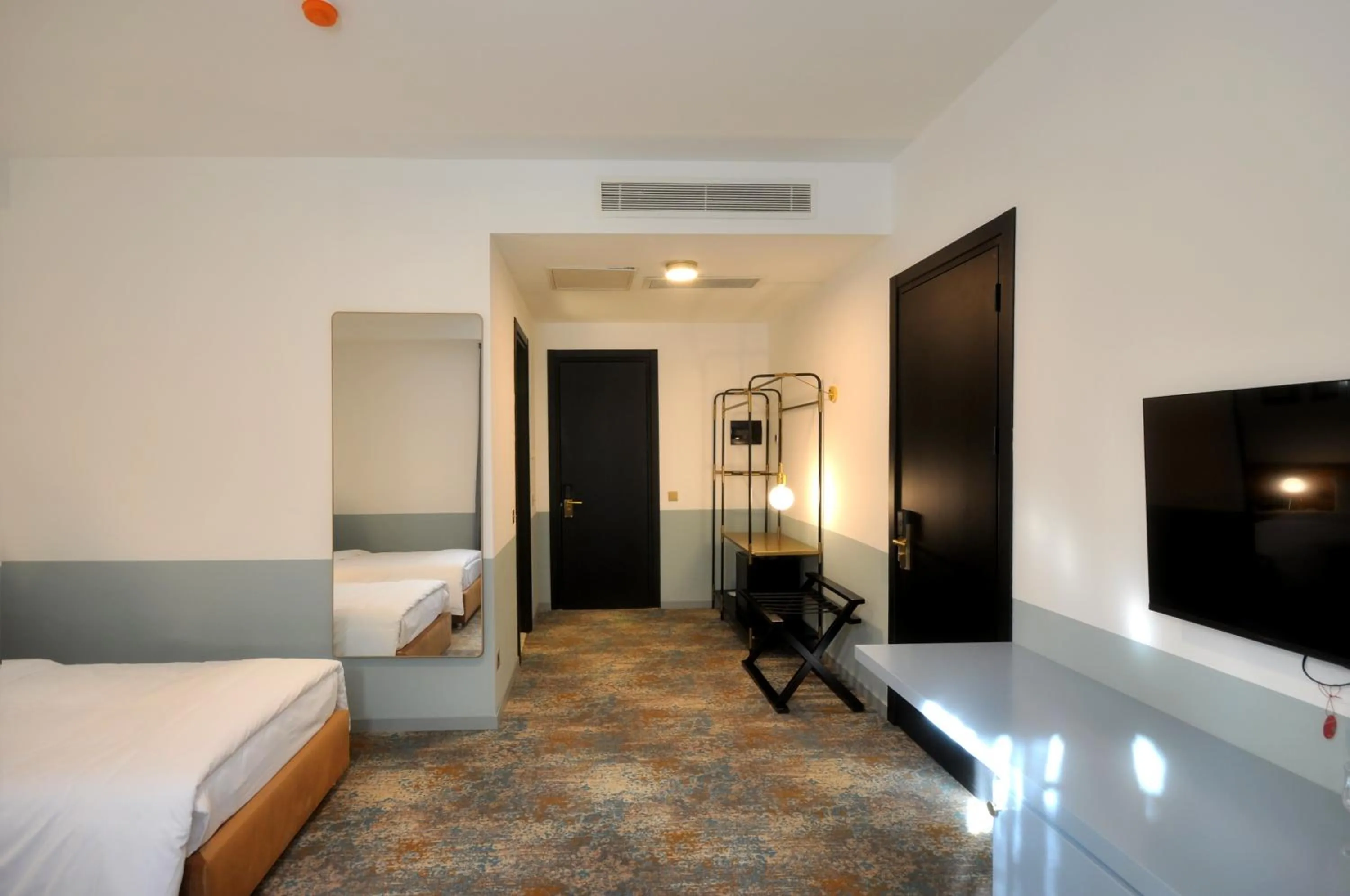 Large Twin Room in Castor & Pollux Hotel