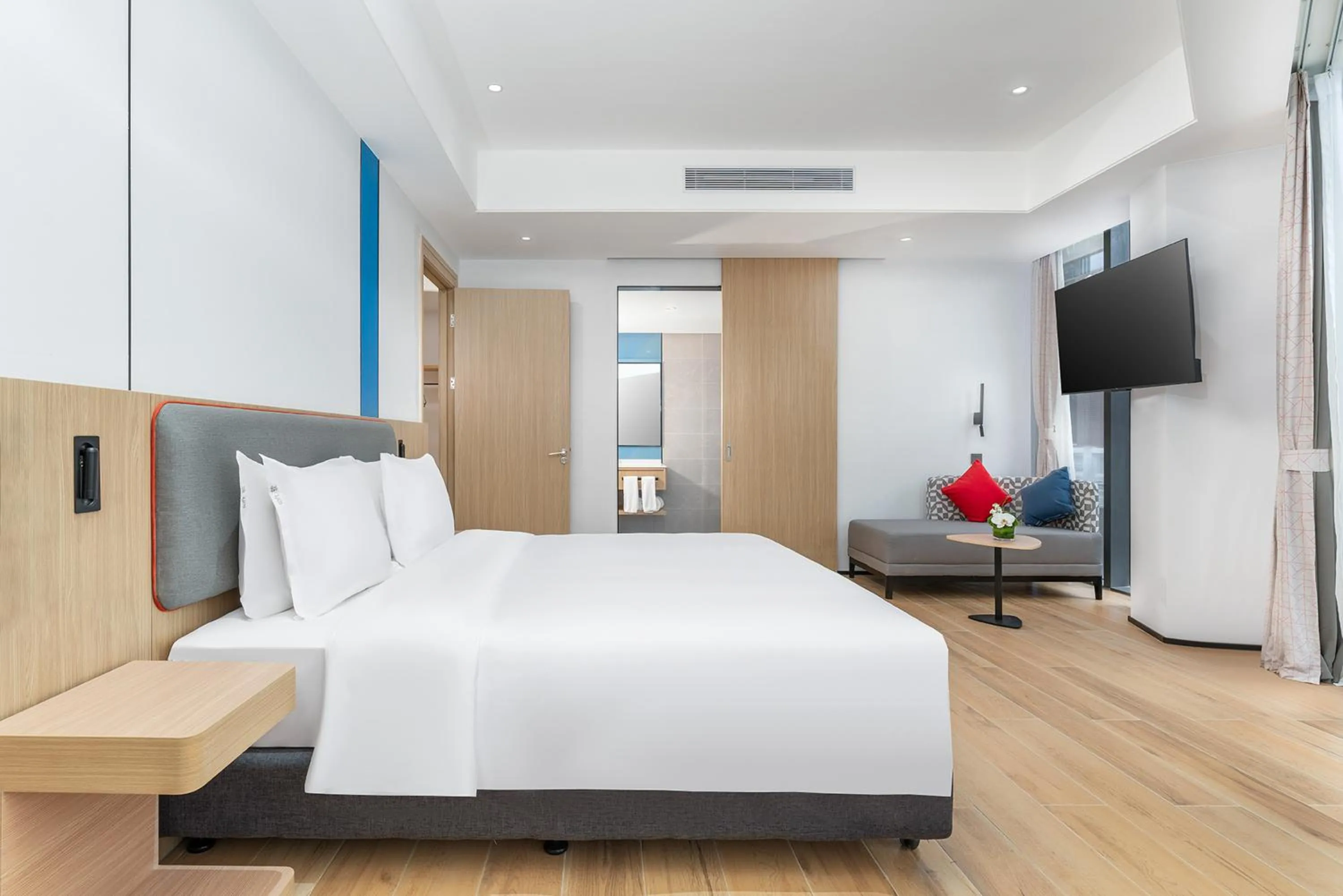 One-Bedroom King Suite in Holiday Inn Express Wenchang by IHG