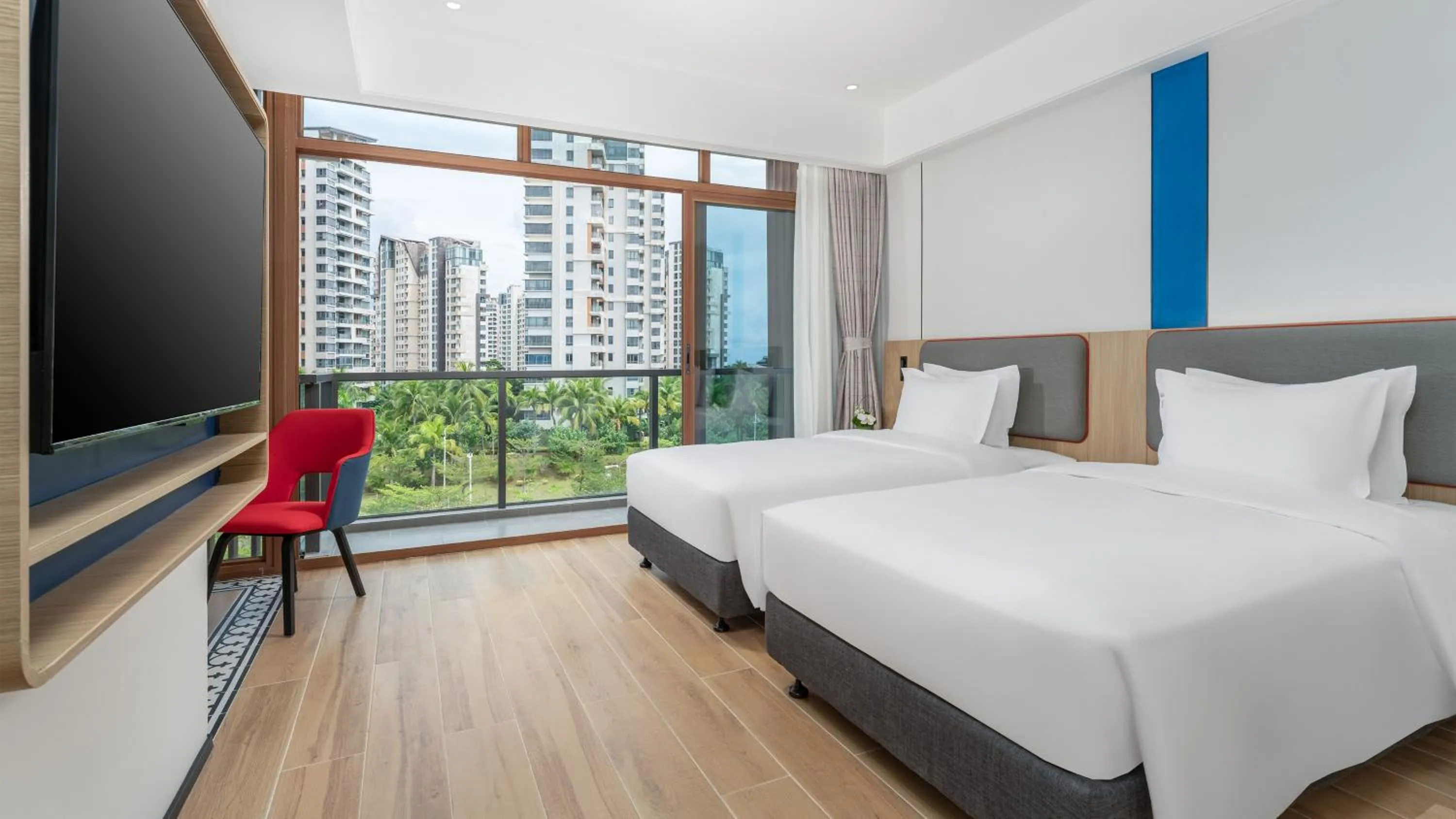 Standard Twin Room with Balcony in Holiday Inn Express Wenchang by IHG