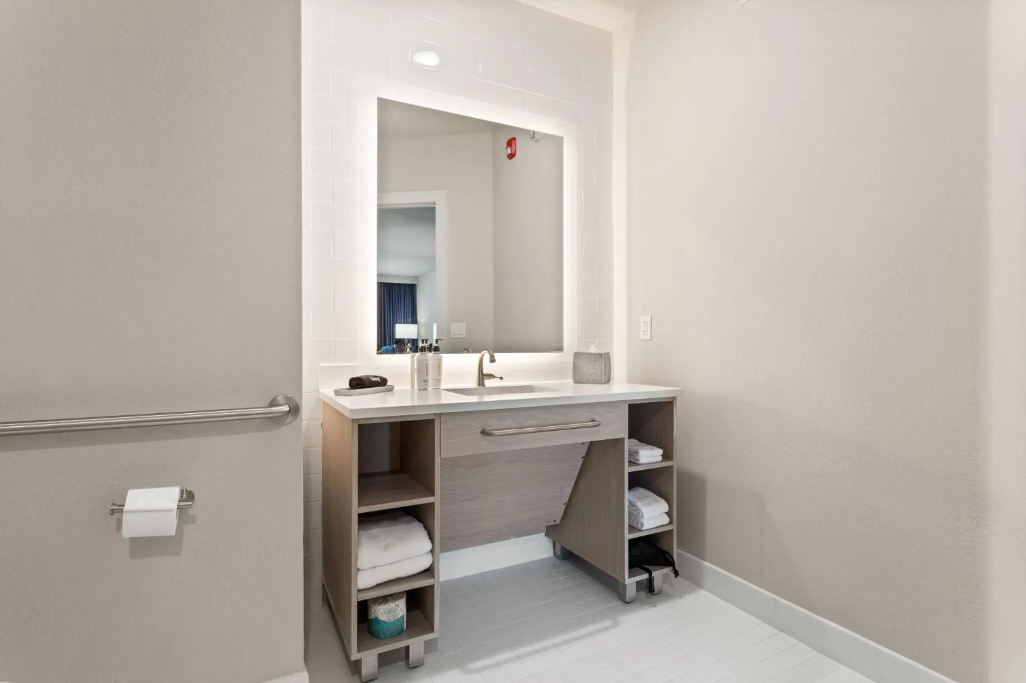 Premium King Room with Transfer Shower - Mobility Accessible in EVEN Hotel Austin Uptown near the Domain by IHG
