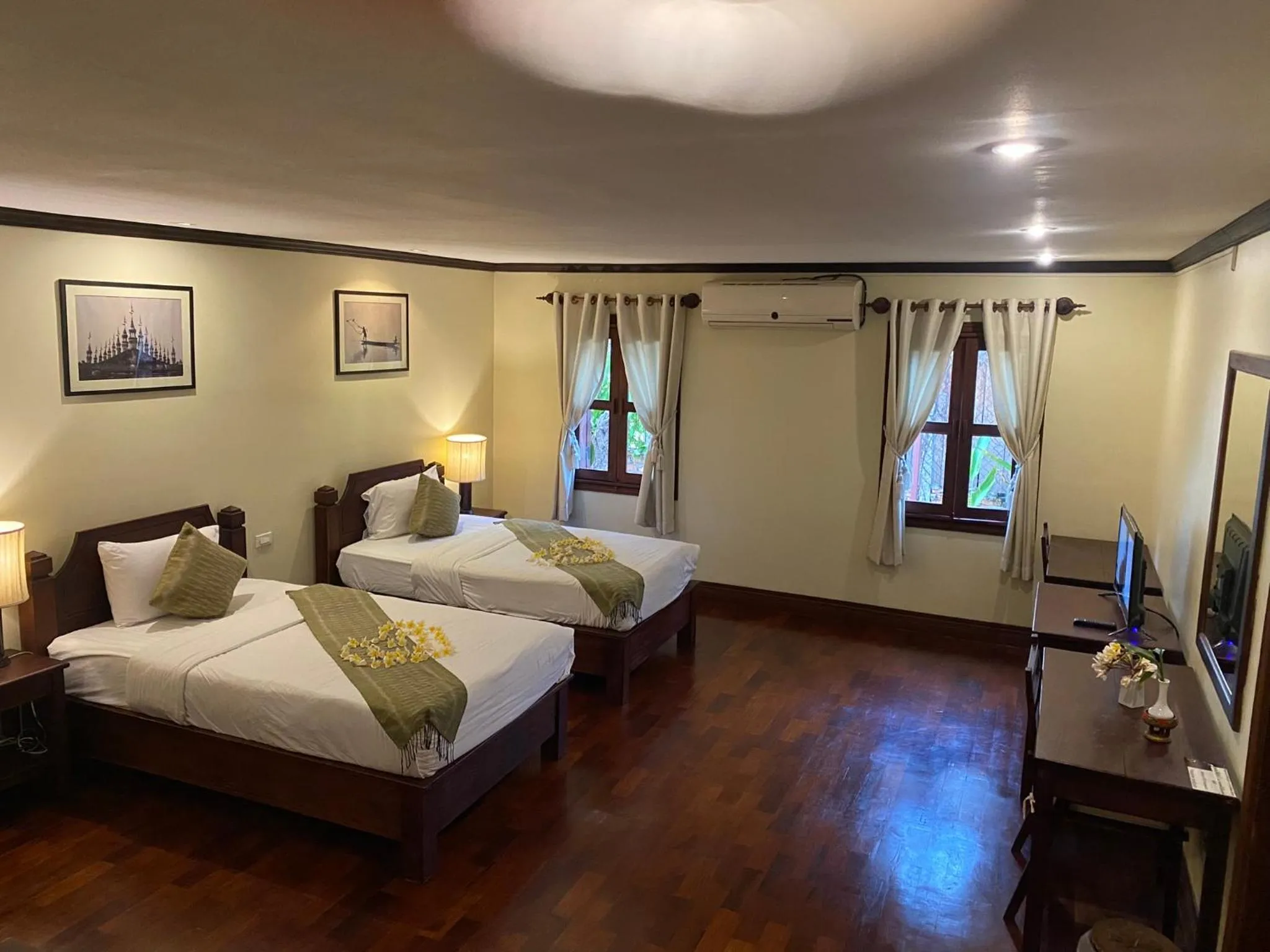 Deluxe Twin Room in Luang Prabang Residence & Travel