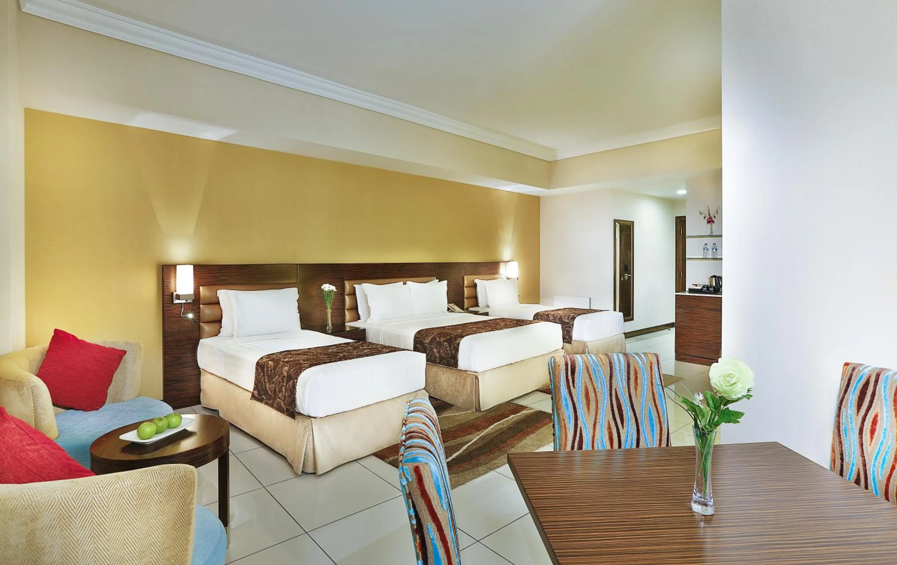 Deluxe Triple Room in Gateway Hotel