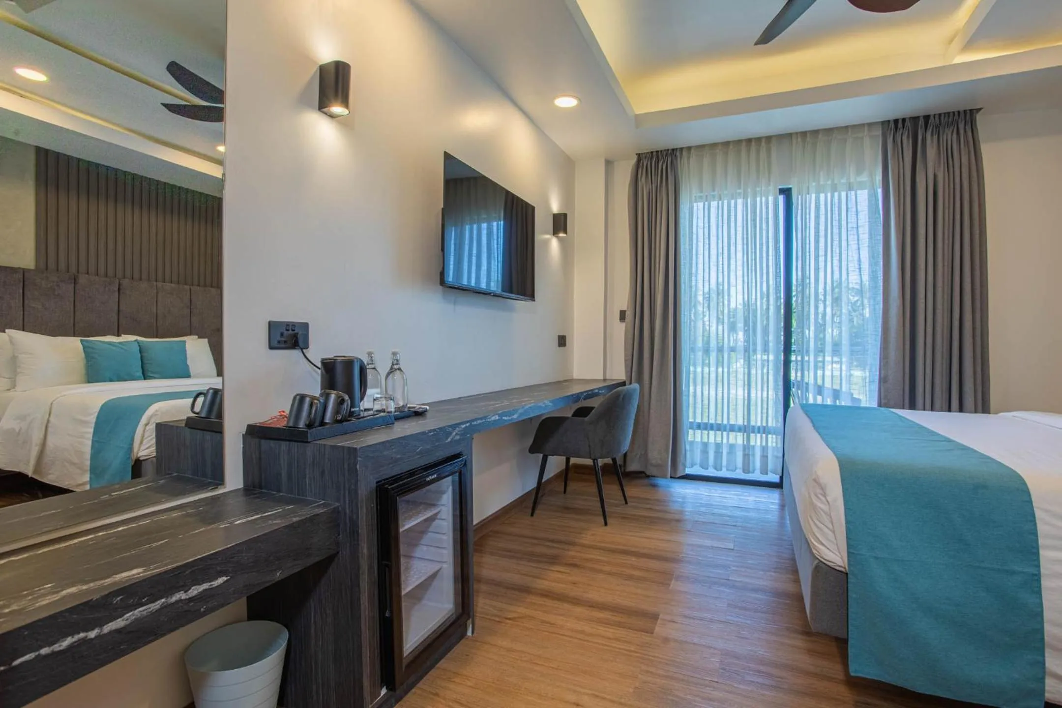 Superior Room with Balcony - single occupancy in Whaleshark Beach