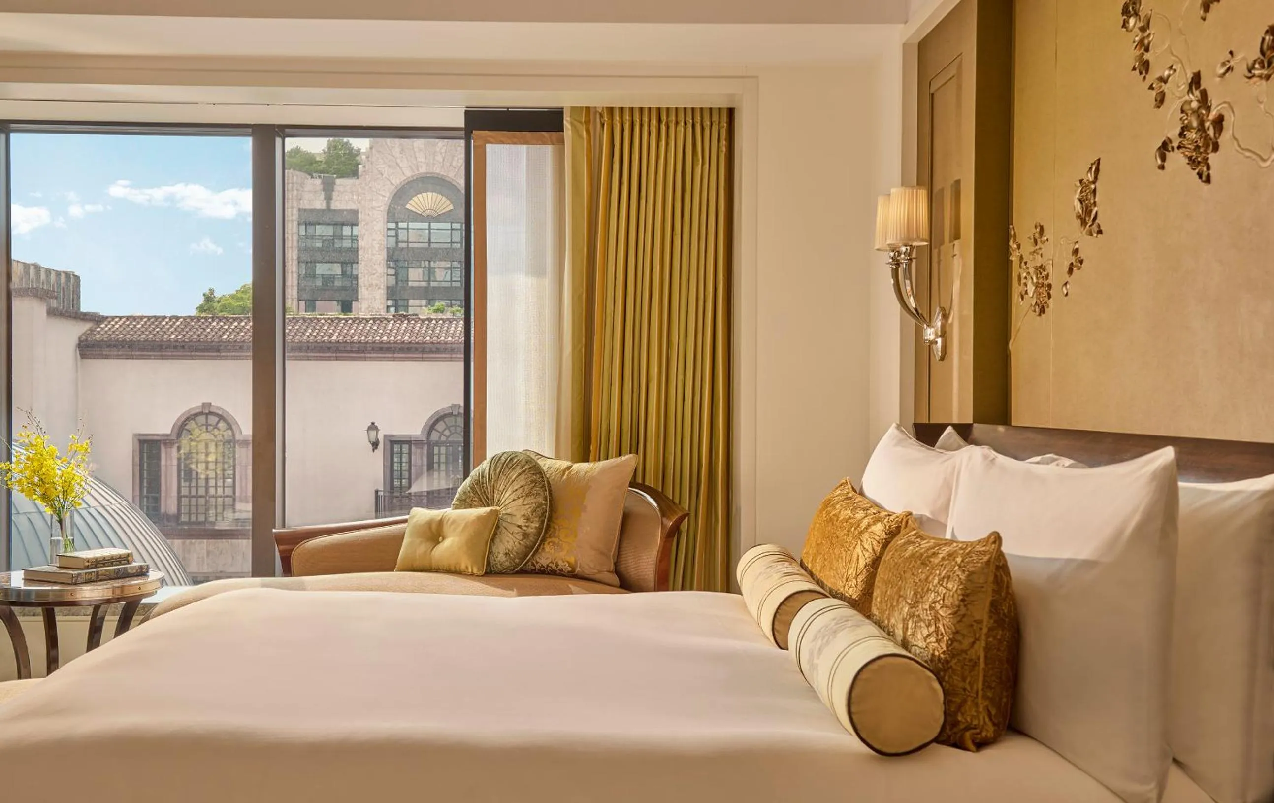 Mandarin King Room  in Mandarin Oriental, Taipei