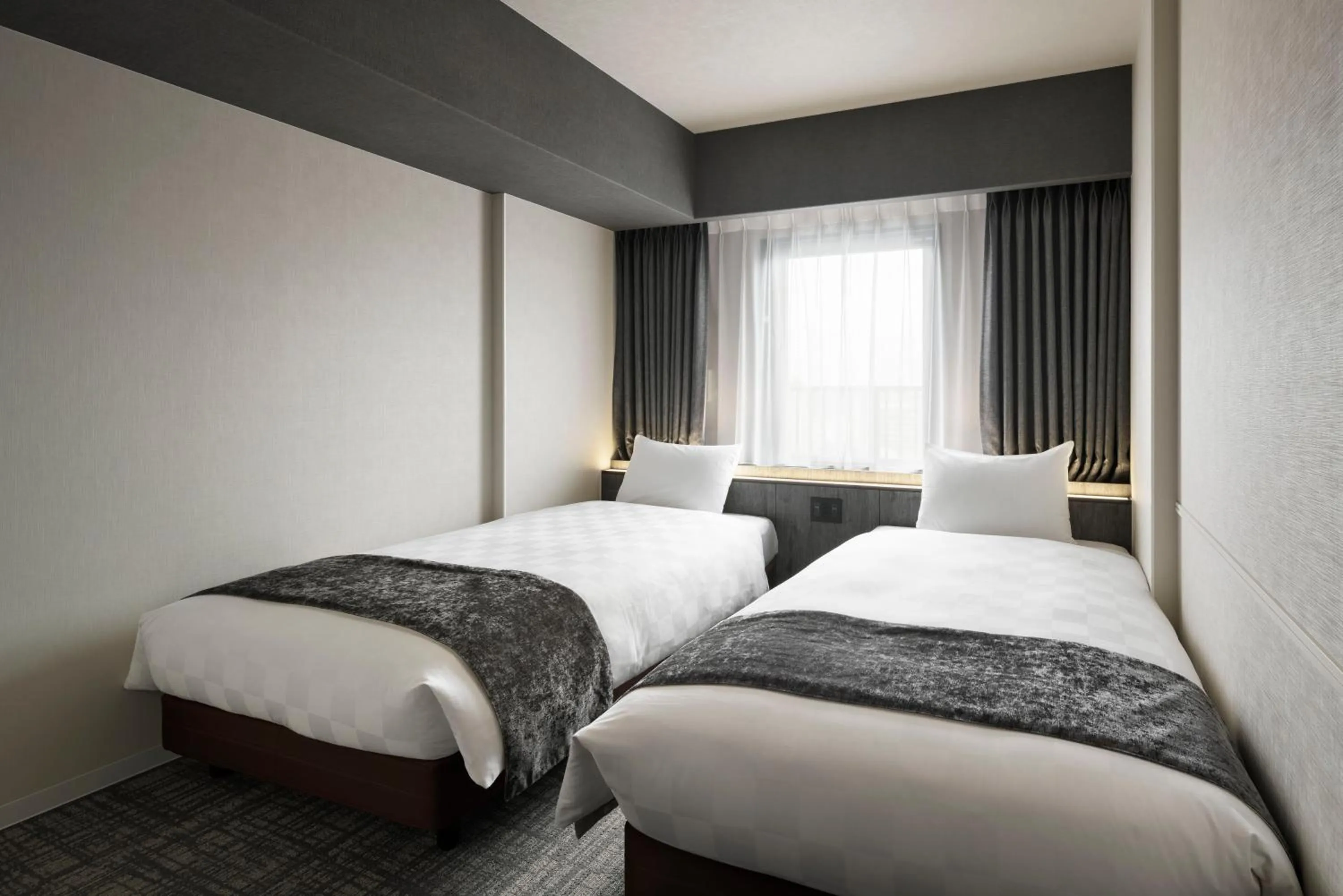 Superior Twin Room in the b osaka-shinsekai