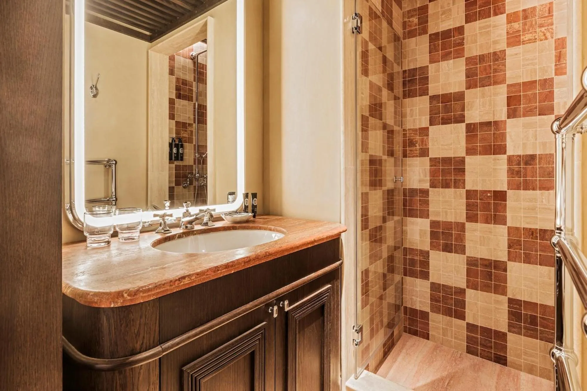 Deluxe Double Room with Balcony in Hotel Hana