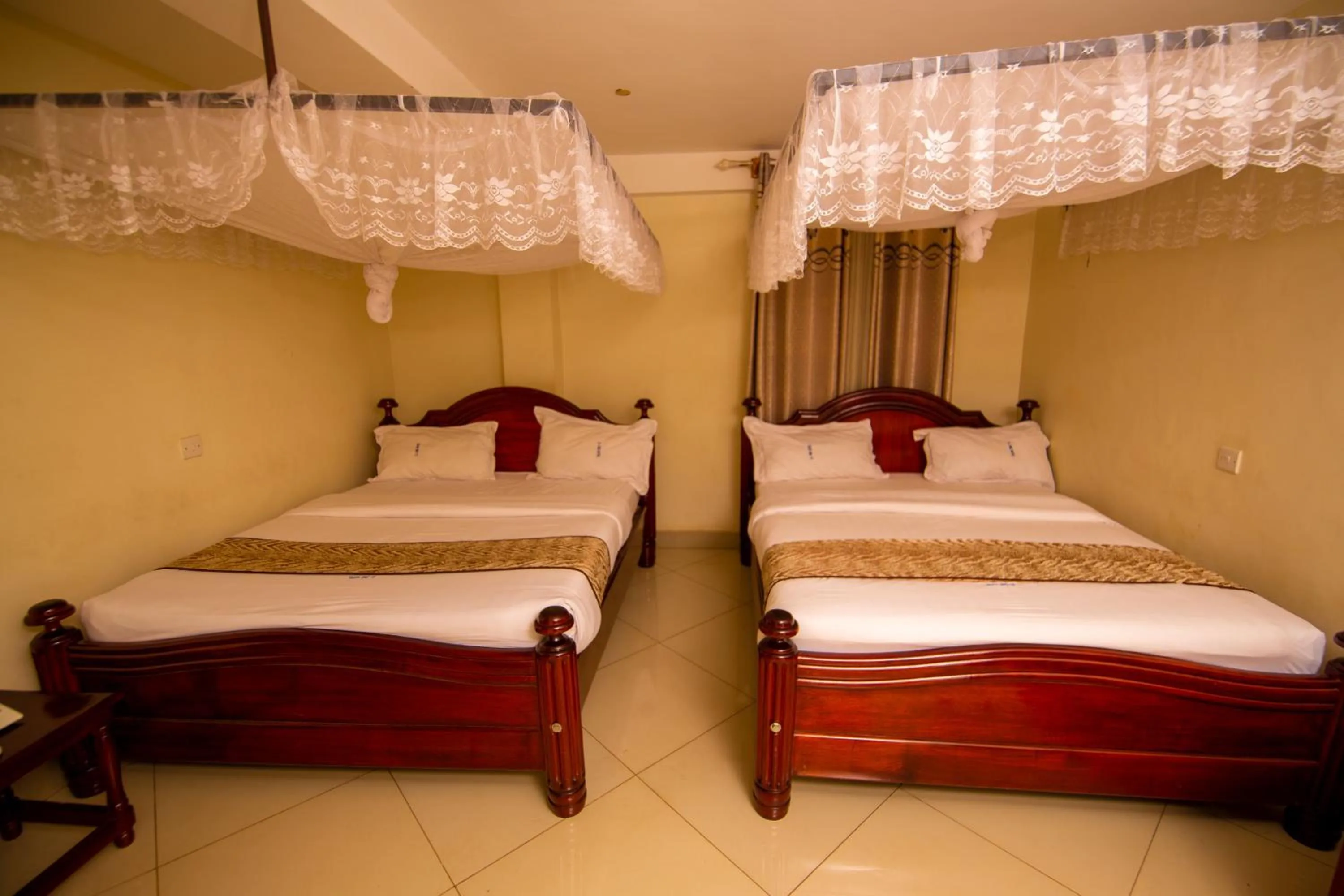 Deluxe Double or Twin Room in G-ONE HOTEL