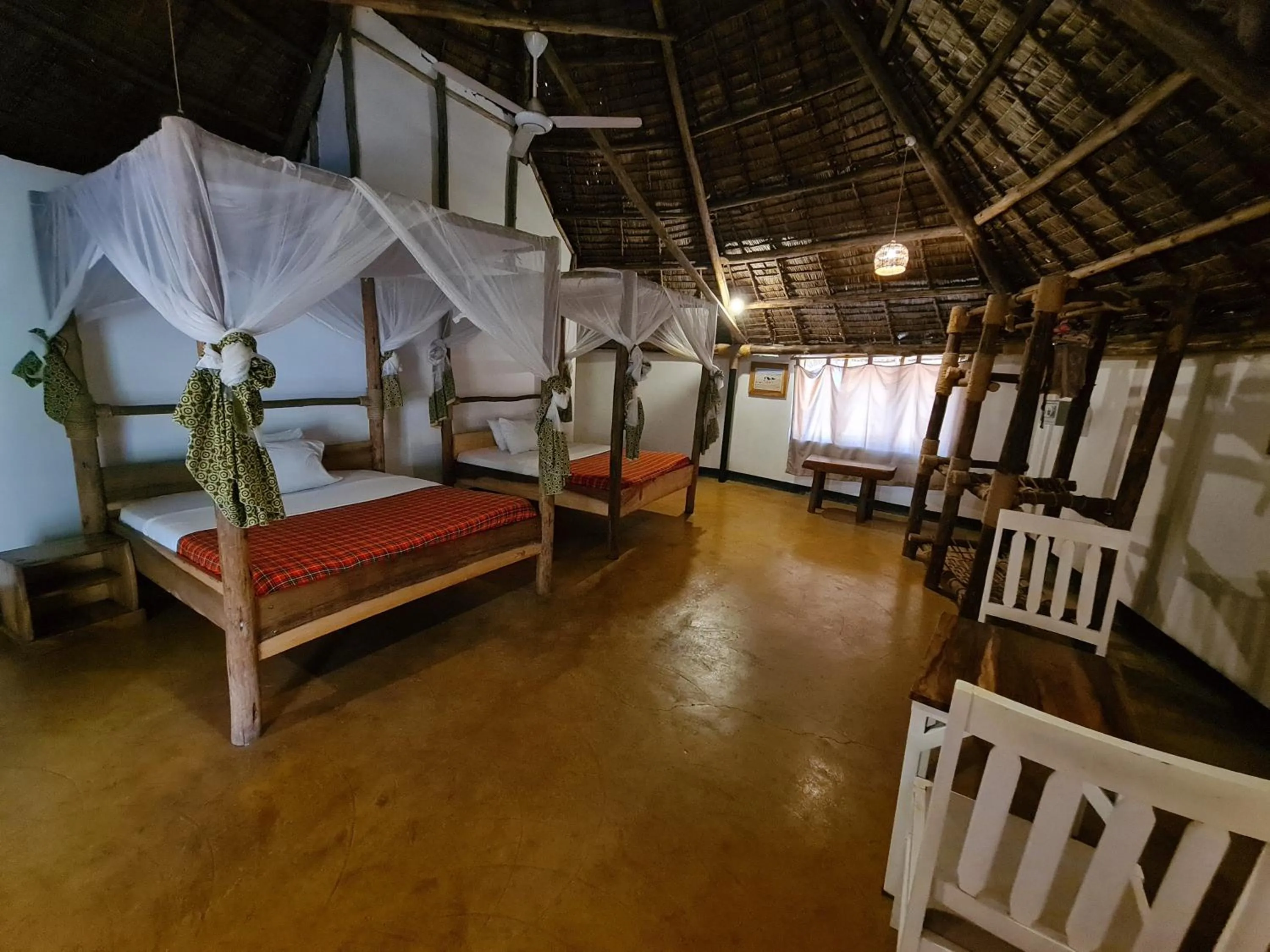 Deluxe Double Room in Honey Badger Lodge