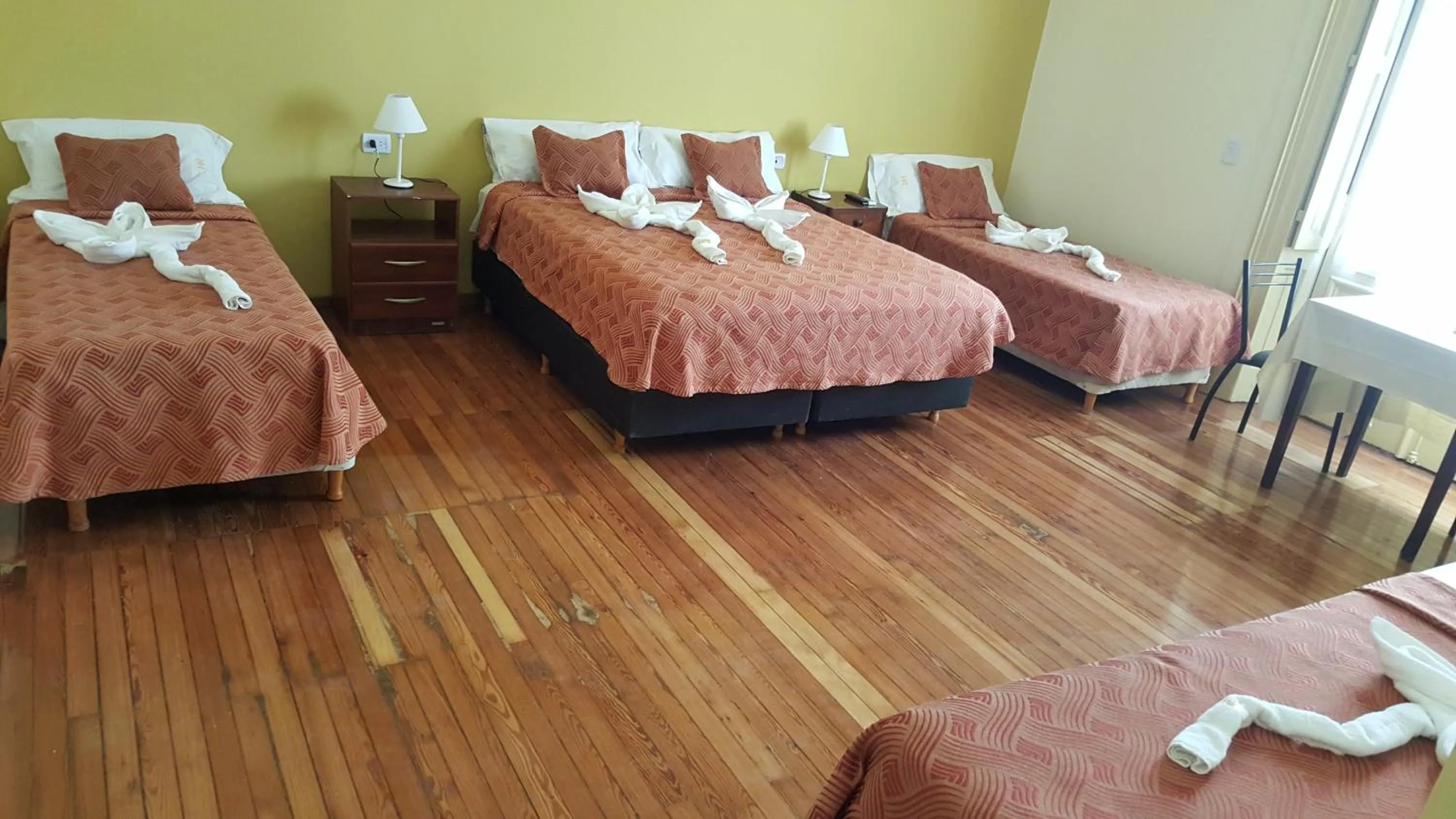 Family Room in Hotel Reina