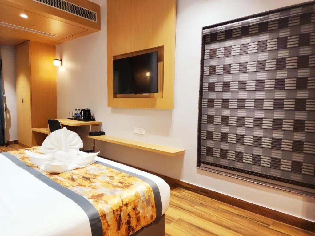 Superior King Room in Grand Savera