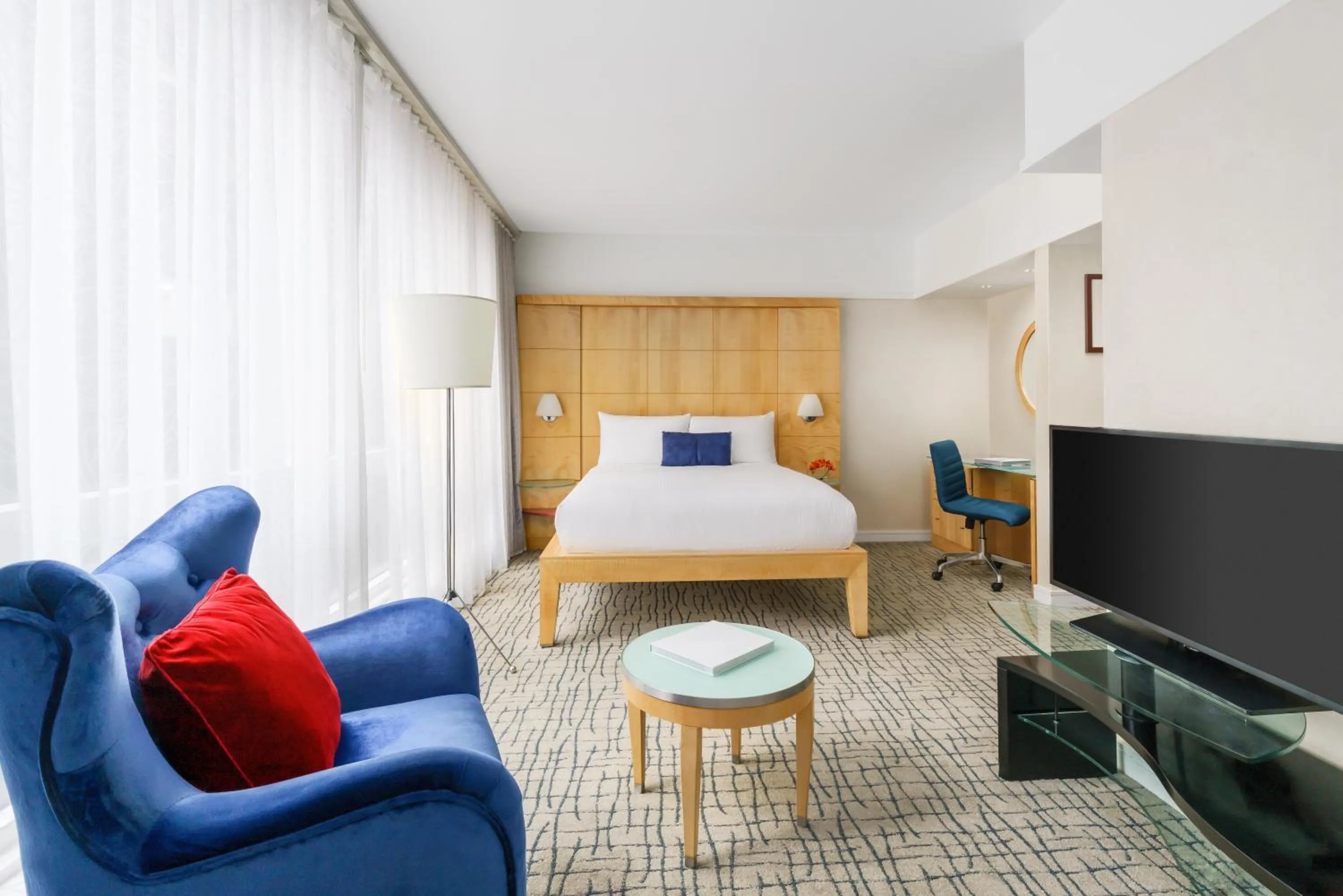 Executive Queen –  Ball Drop View in Millennium Premier New York Times Square