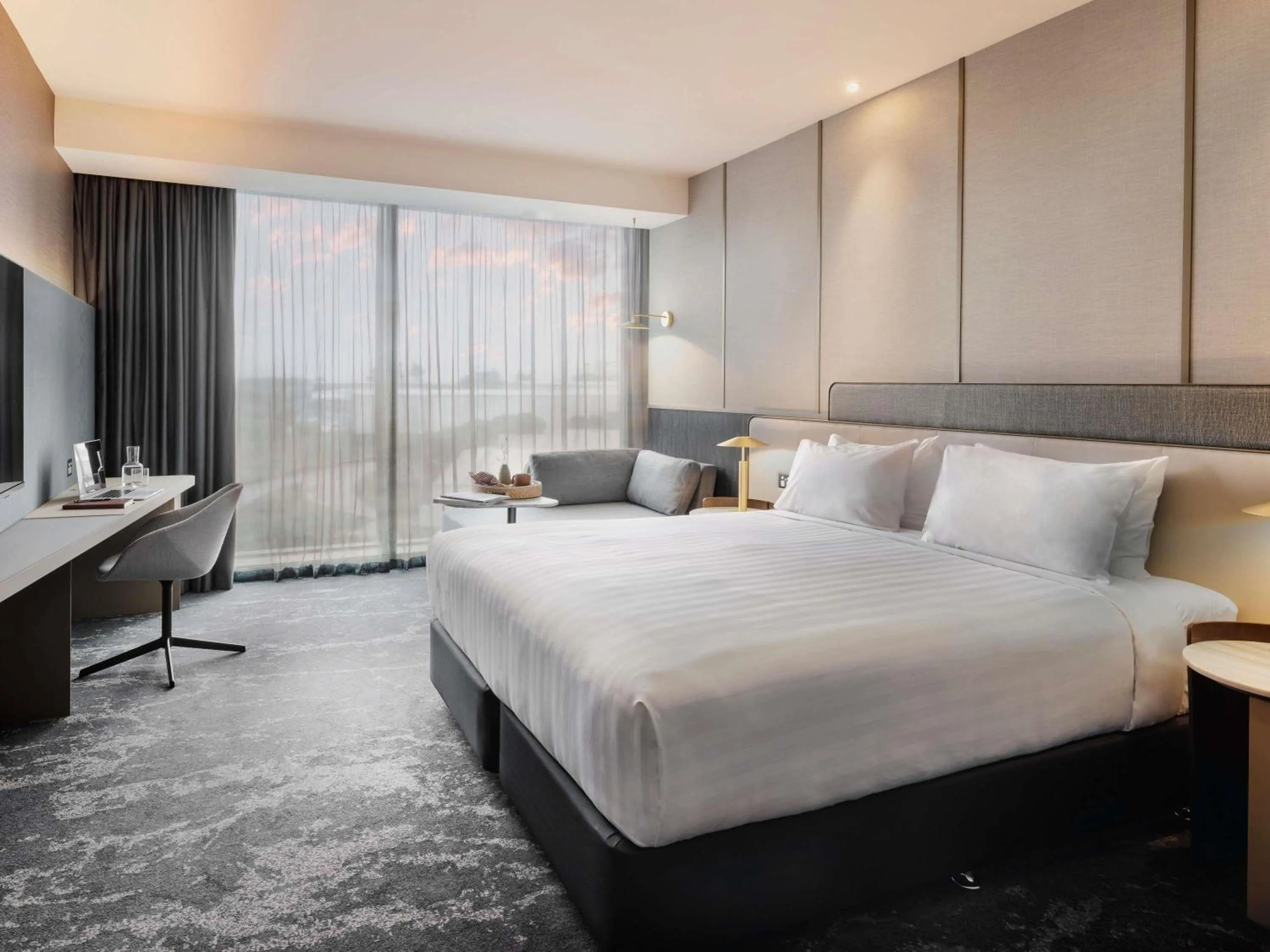Superior King Room in Pullman Auckland Airport