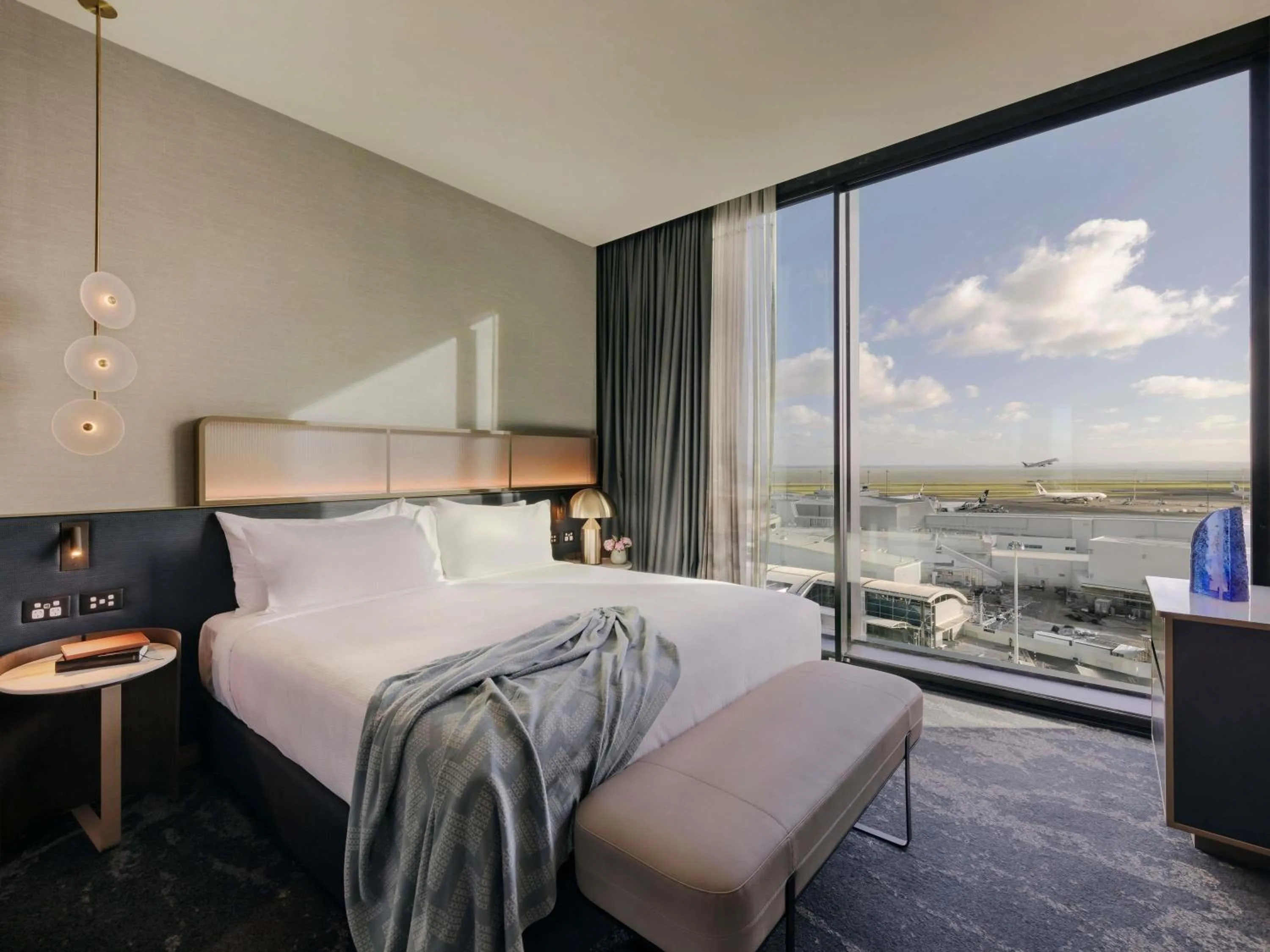 Executive King Suite  in Pullman Auckland Airport