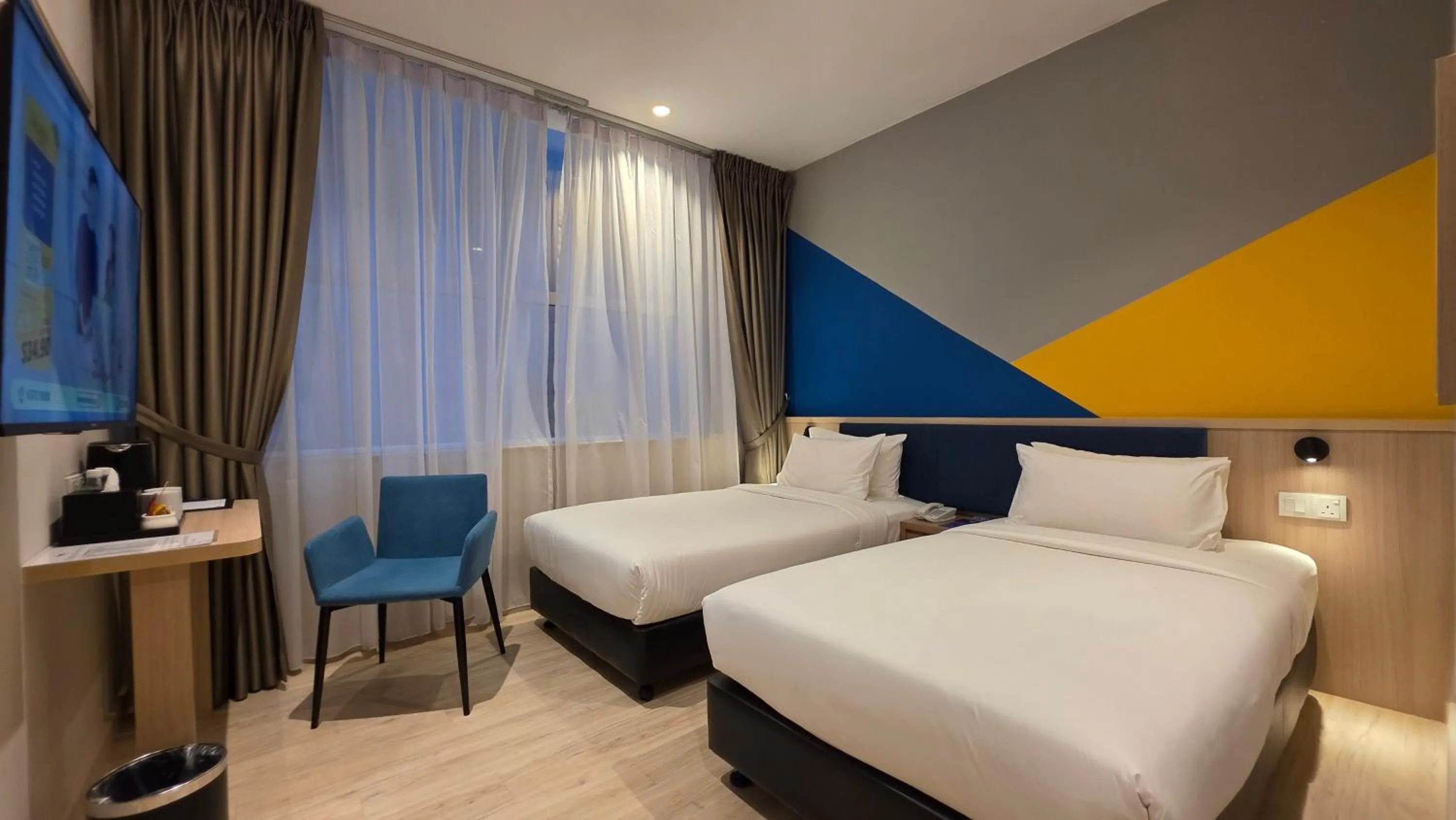 Standard Twin in Fives Hotel Meldrum