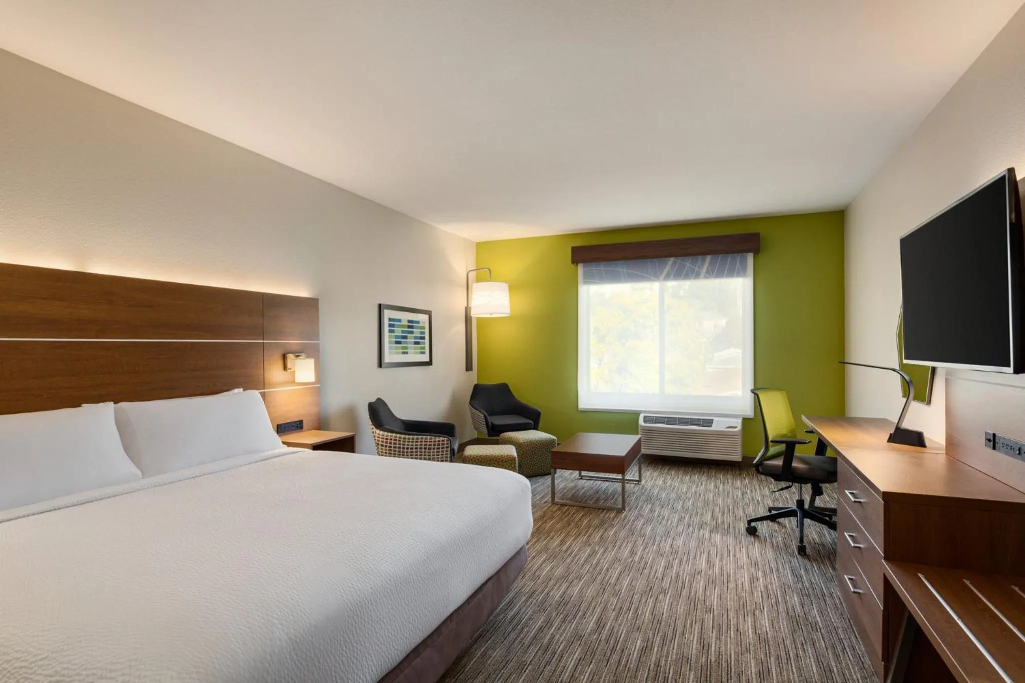 King Suite in Holiday Inn Express & Suites Hayward - Castro Valley by IHG