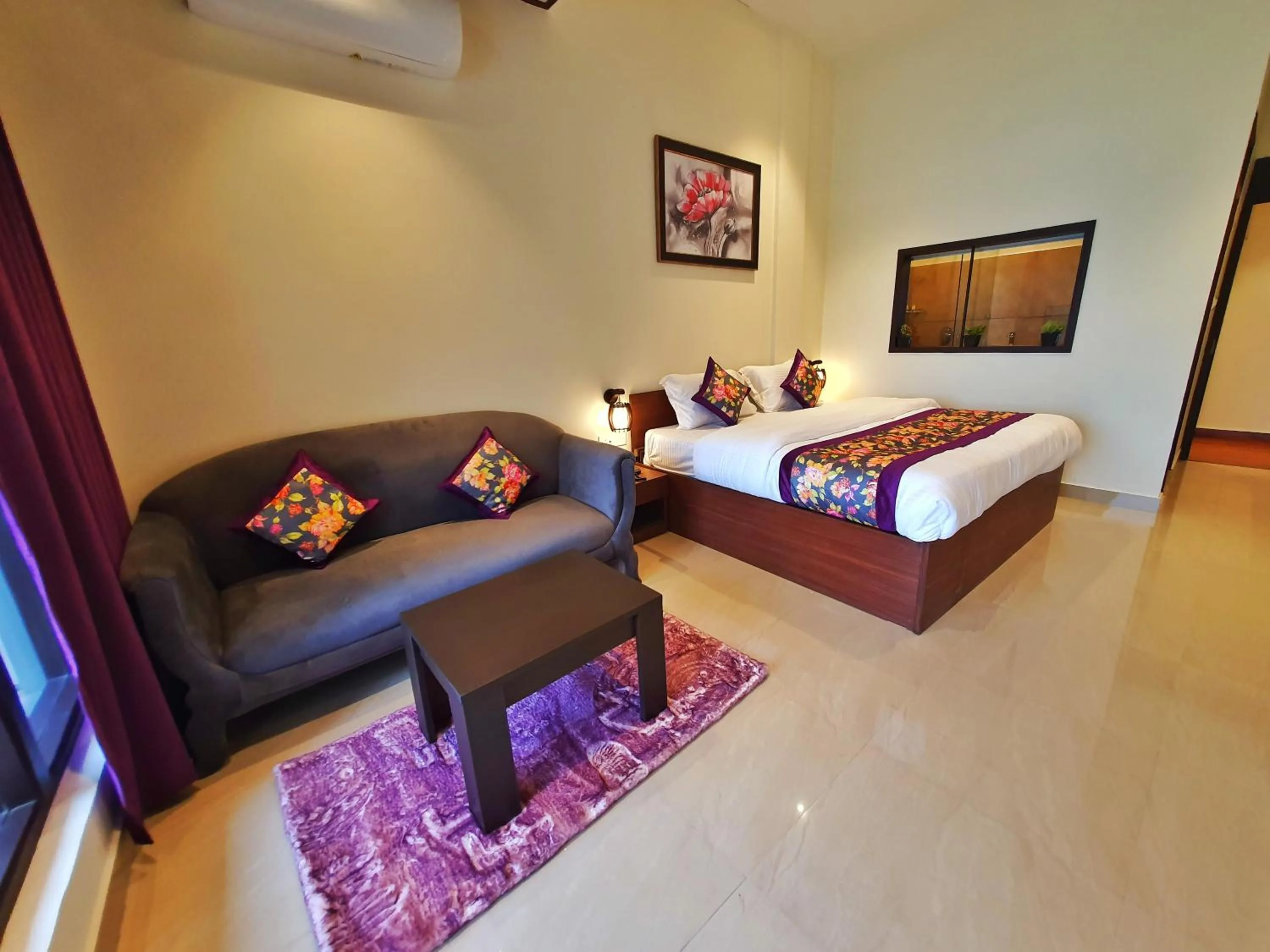 Studio with Lake View - single occupancy in The Lake Hill